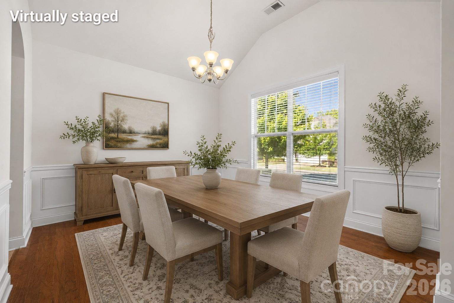 578 Daventry Court Property Photo 6