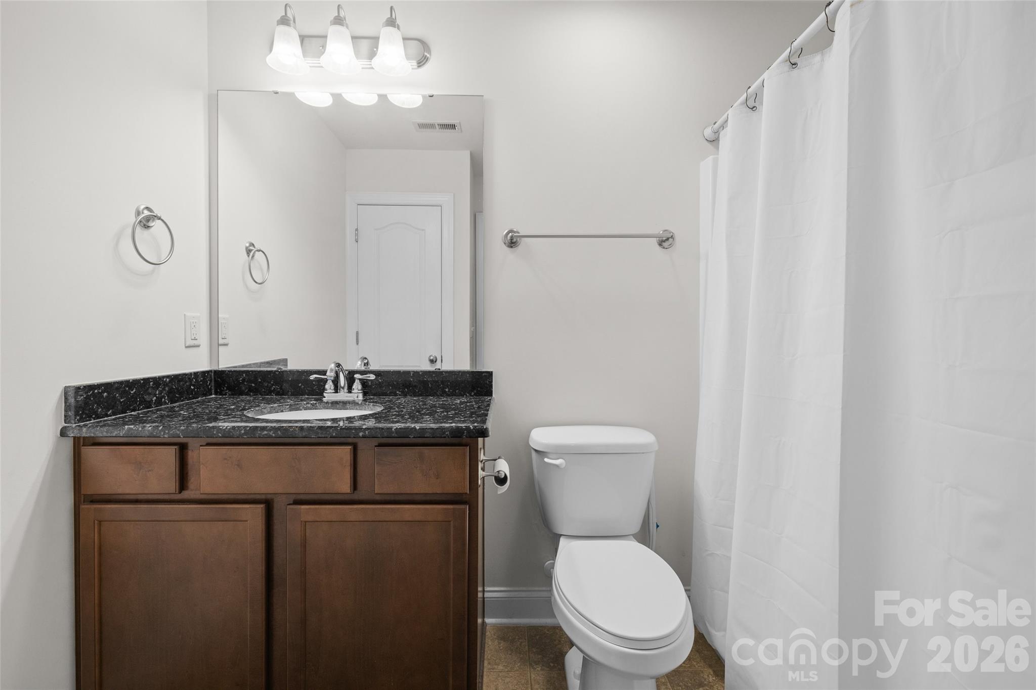 578 Daventry Court Property Photo 23