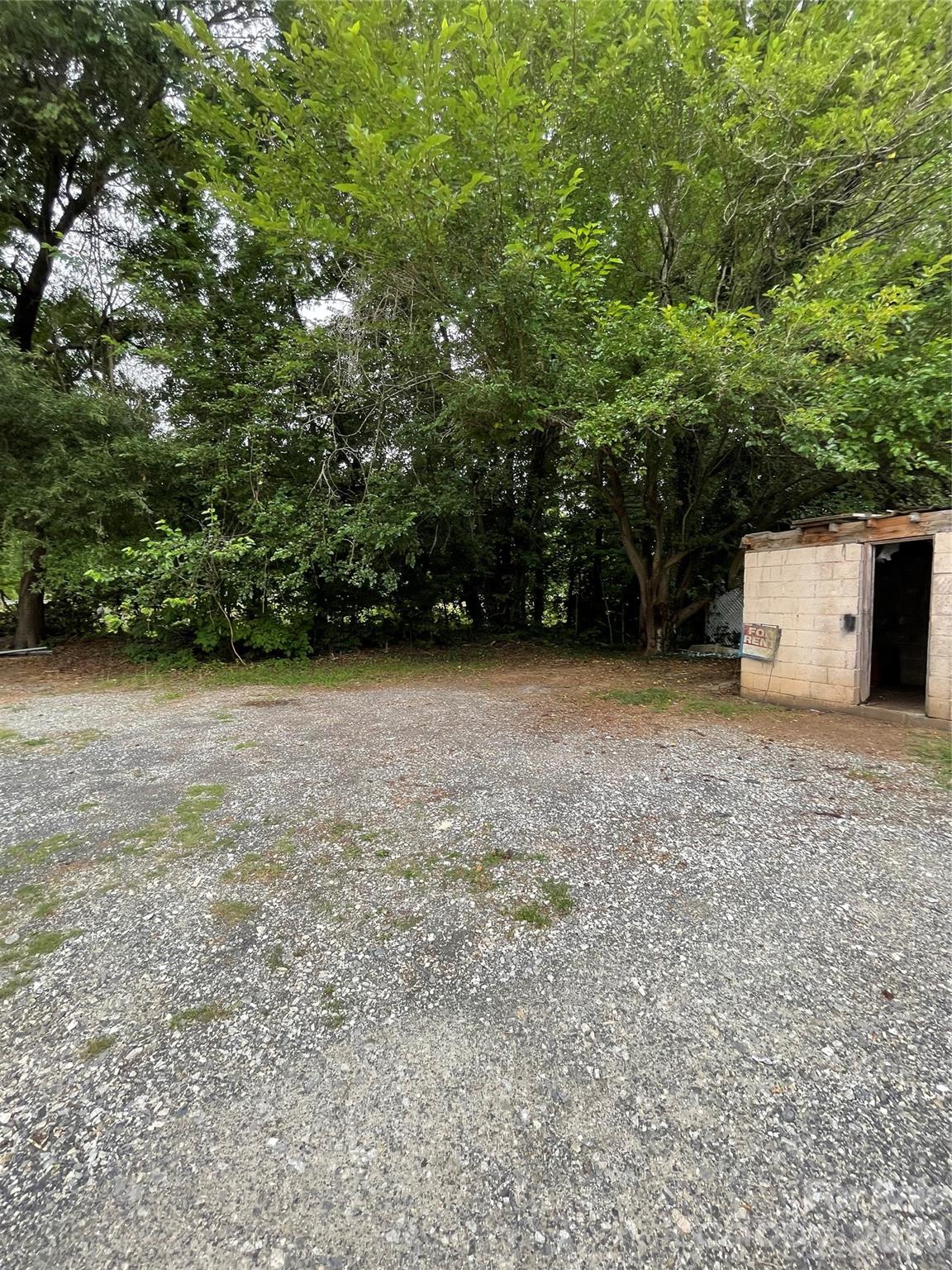 411 Klumac Road Property Photo 4
