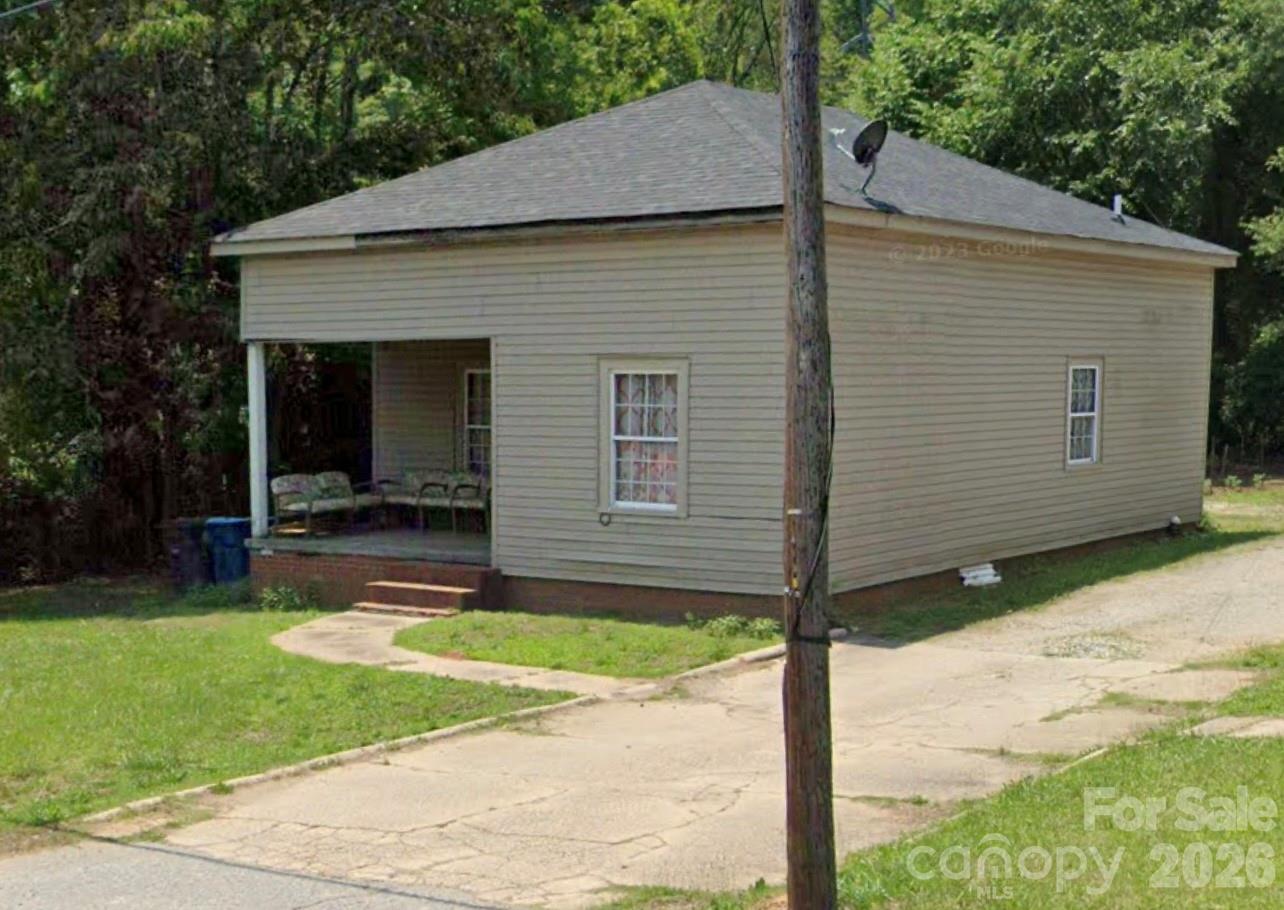 413 Klumac Road Property Photo 1