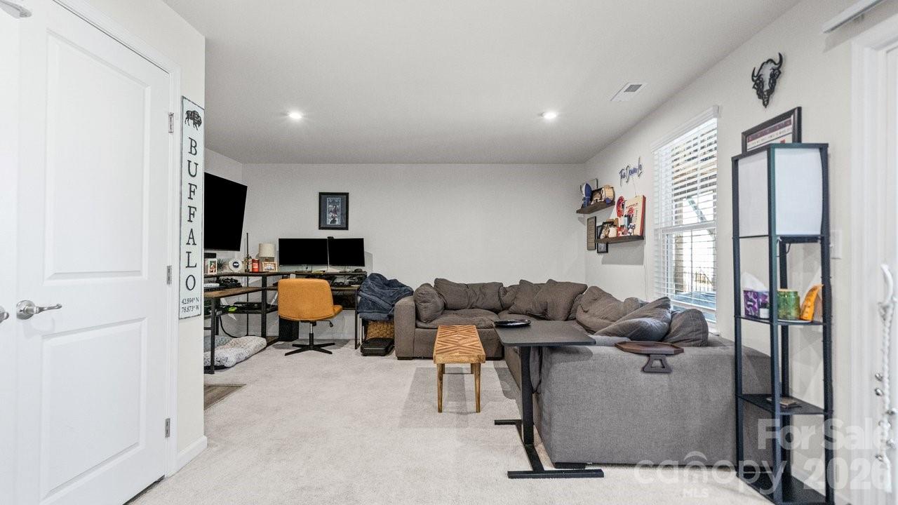 2607 Grantham Place Drive Property Photo 23