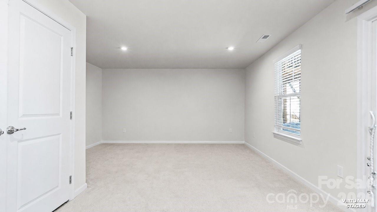 2607 Grantham Place Drive Property Photo 24