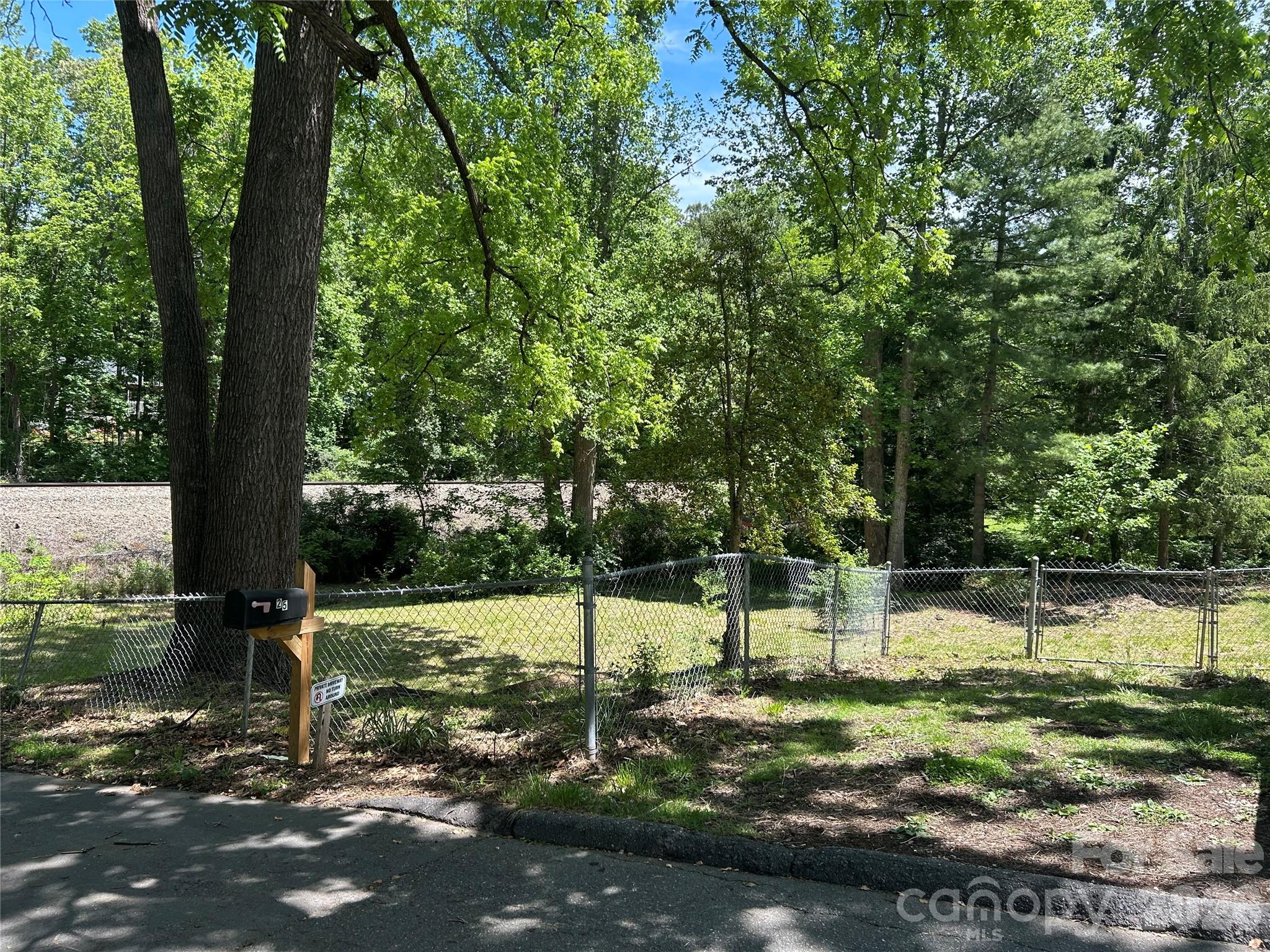 28 Pinecrest Drive 2 Property Photo 2