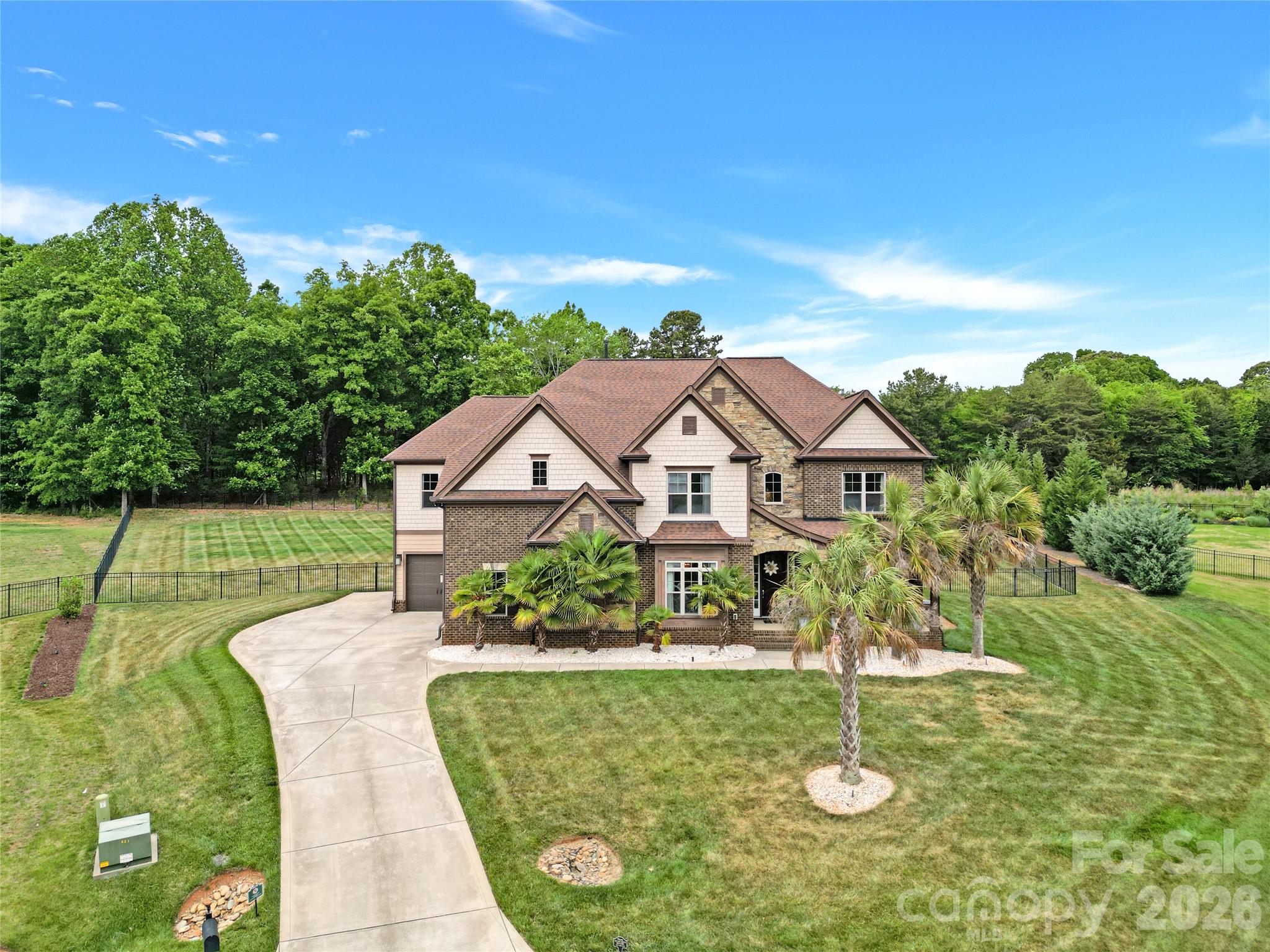125 Leeward Shoals Lane Property Photo 1