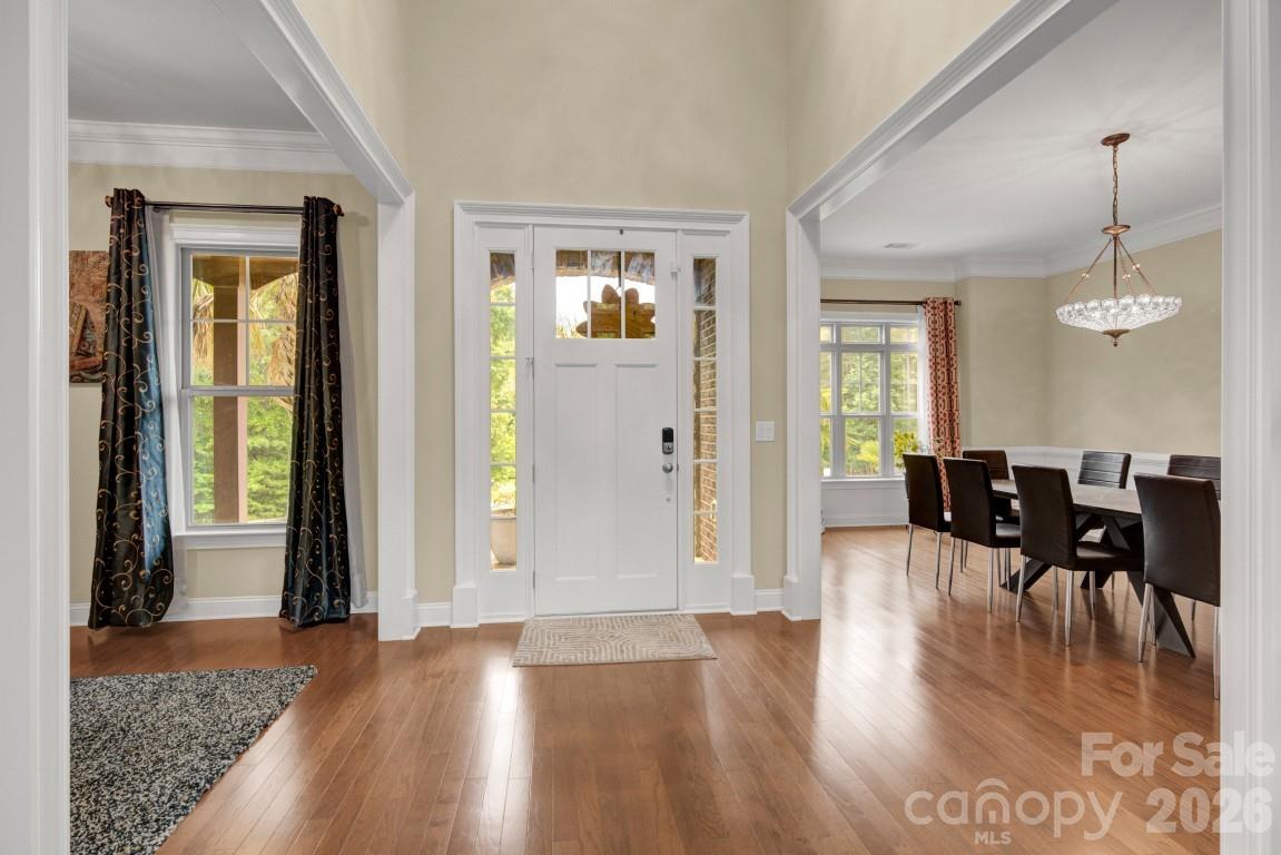 125 Leeward Shoals Lane Property Photo 3