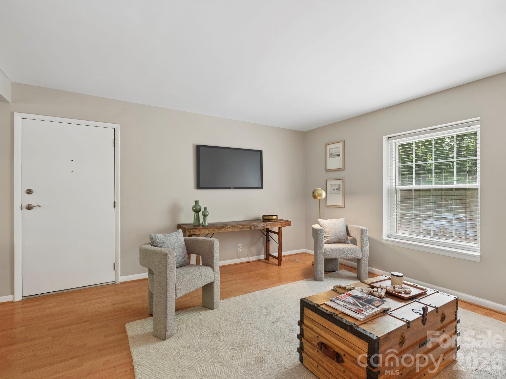 2628 Park Road D Property Photo 3