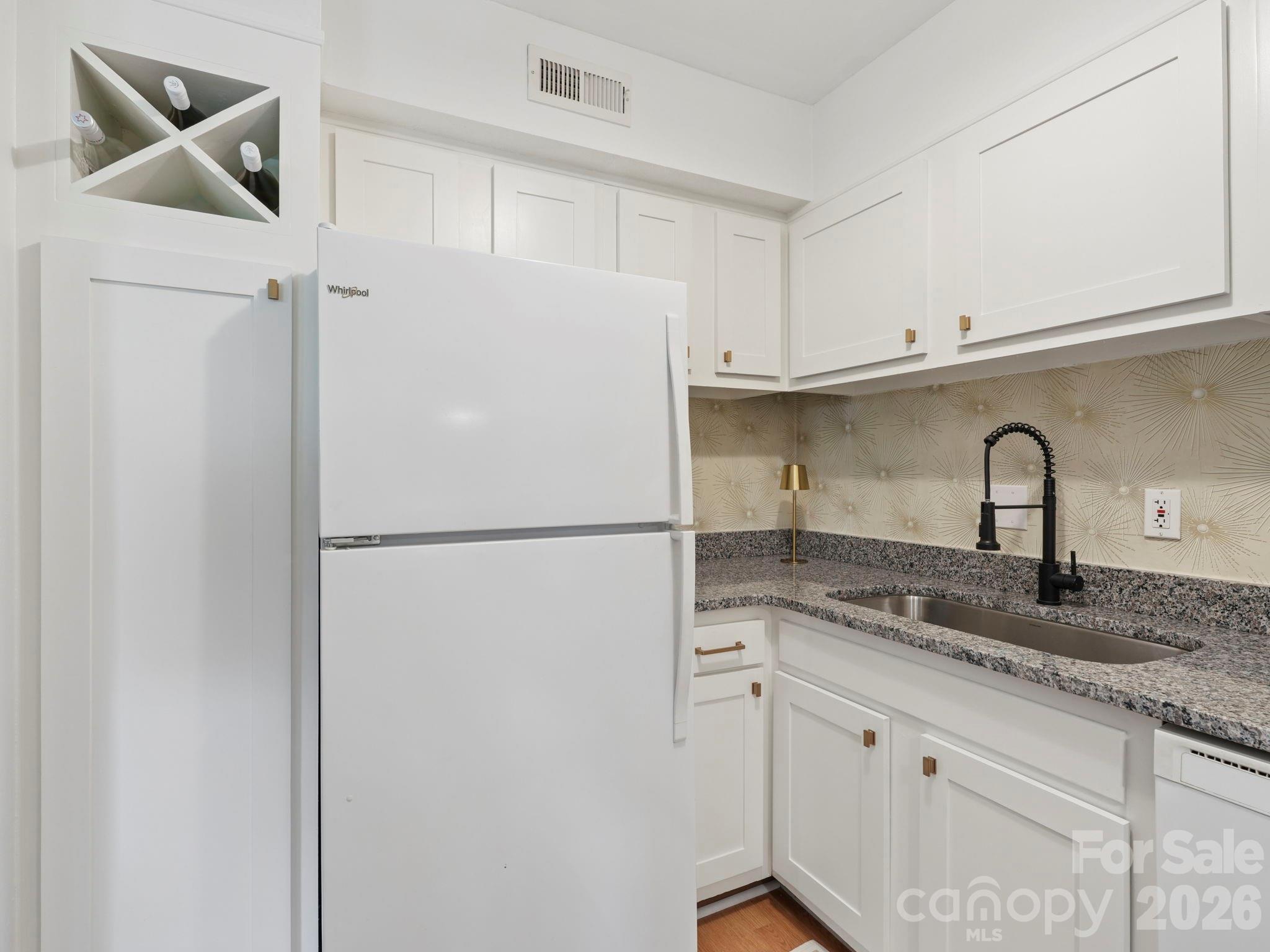 2628 Park Road D Property Photo 8