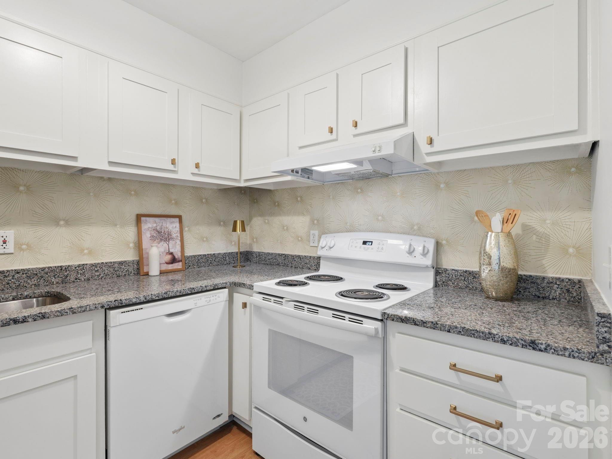 2628 Park Road D Property Photo 9