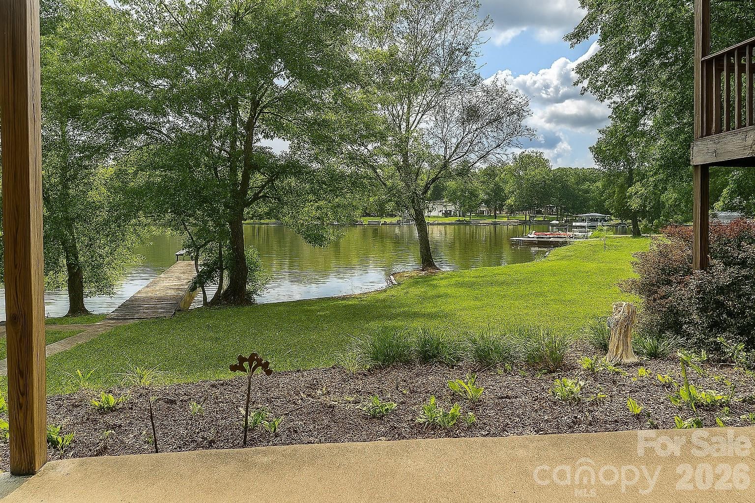 2504 Cottage Lane Property Photo 2