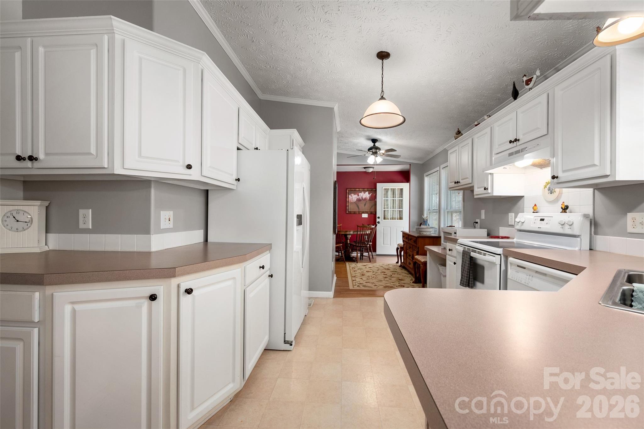 2504 Cottage Lane Property Photo 10