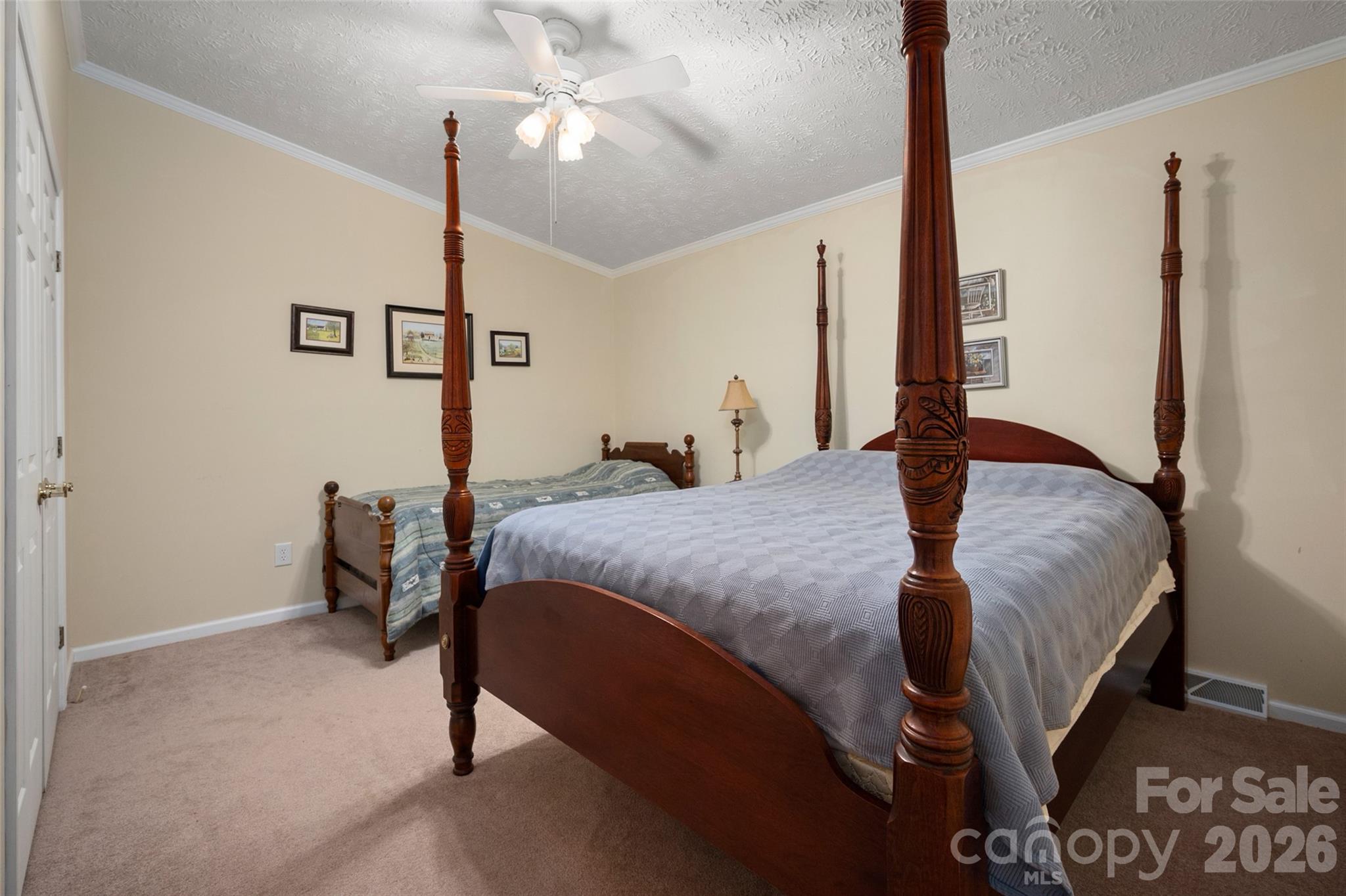 2504 Cottage Lane Property Photo 23