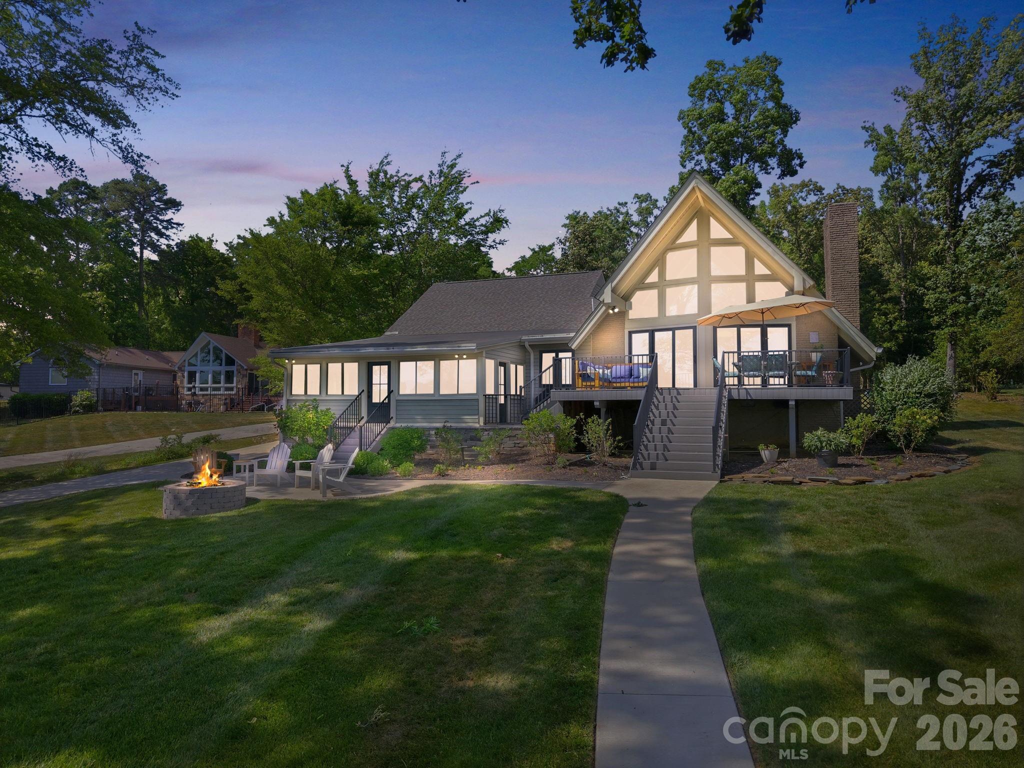 450 Mainsail Road Property Photo 1