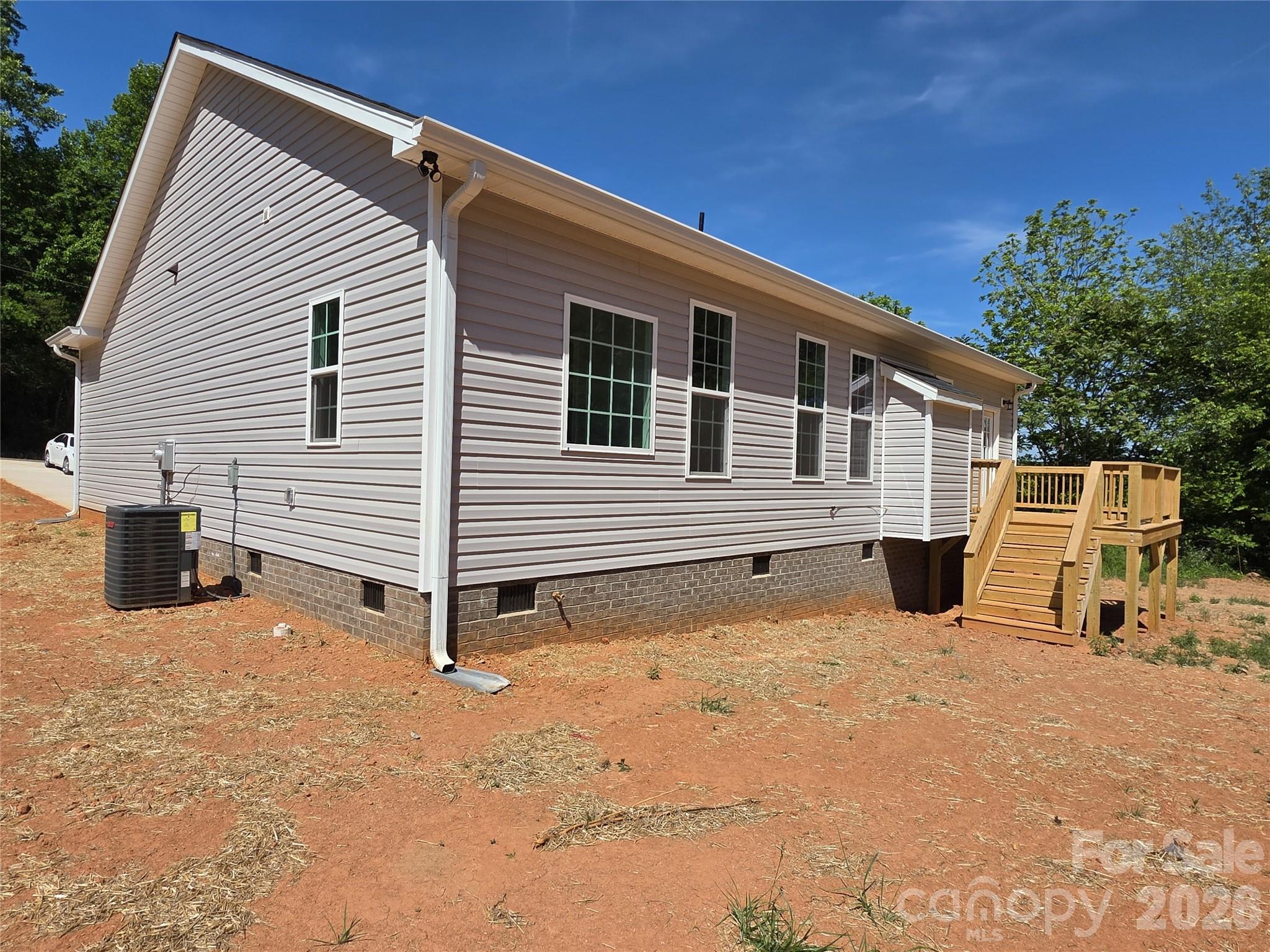 125 Kiser Street Property Photo 4