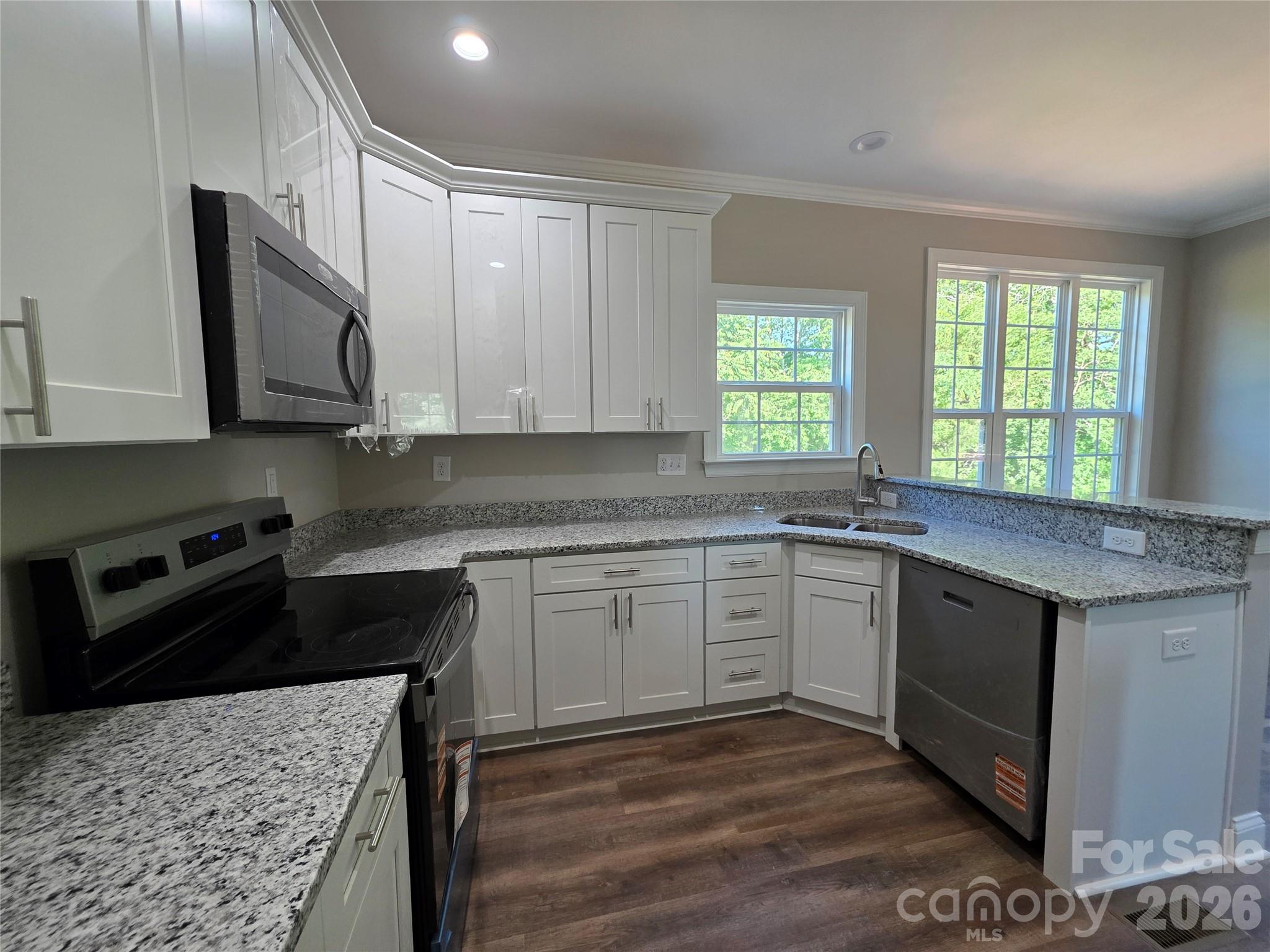 125 Kiser Street Property Photo 7
