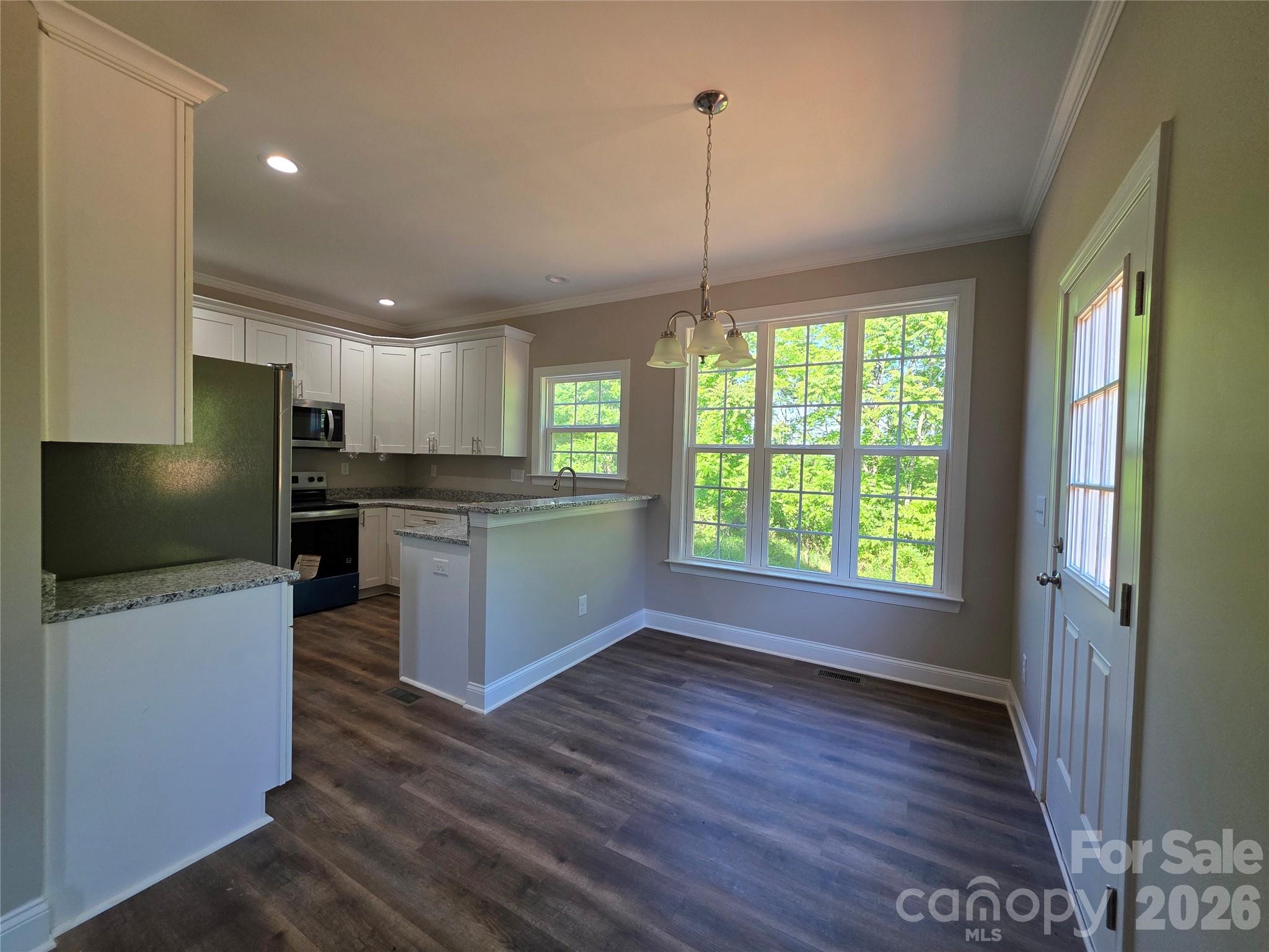 125 Kiser Street Property Photo 9