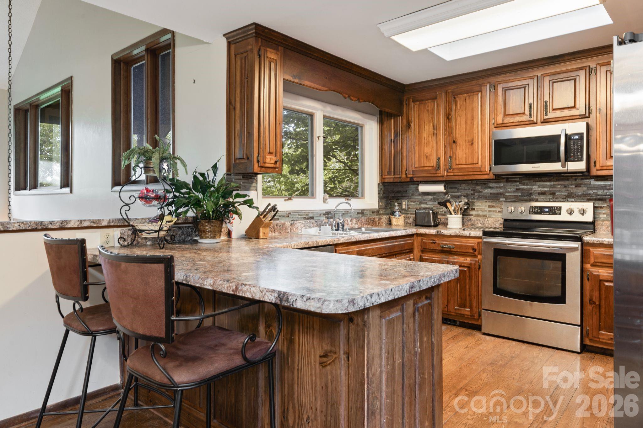 415 Reel Hollow Road Property Photo 13