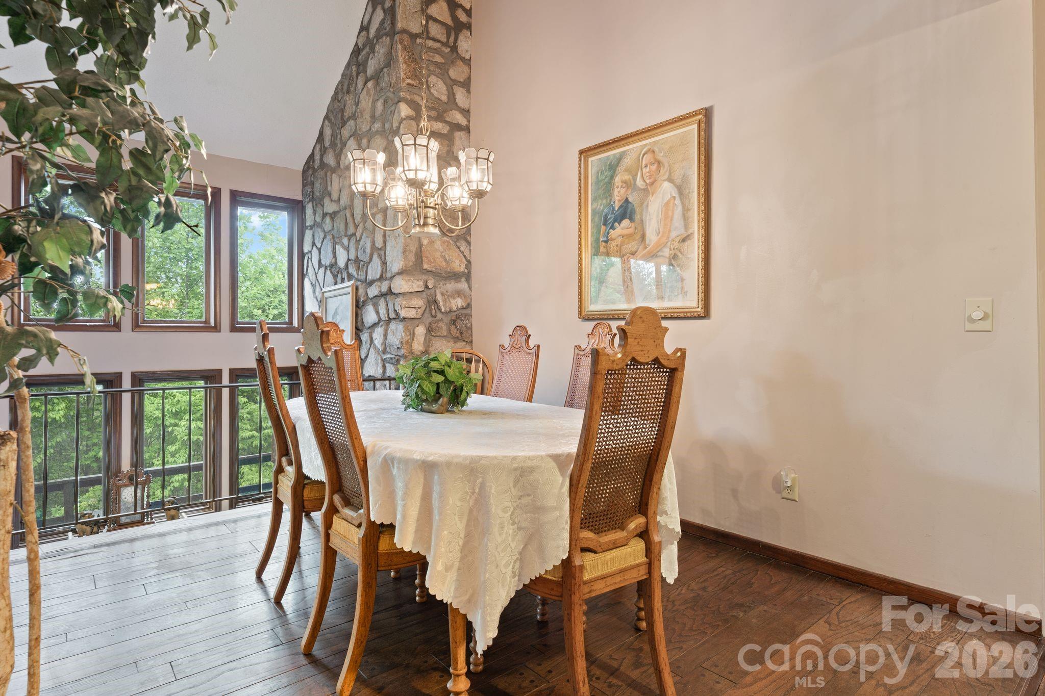 415 Reel Hollow Road Property Photo 17