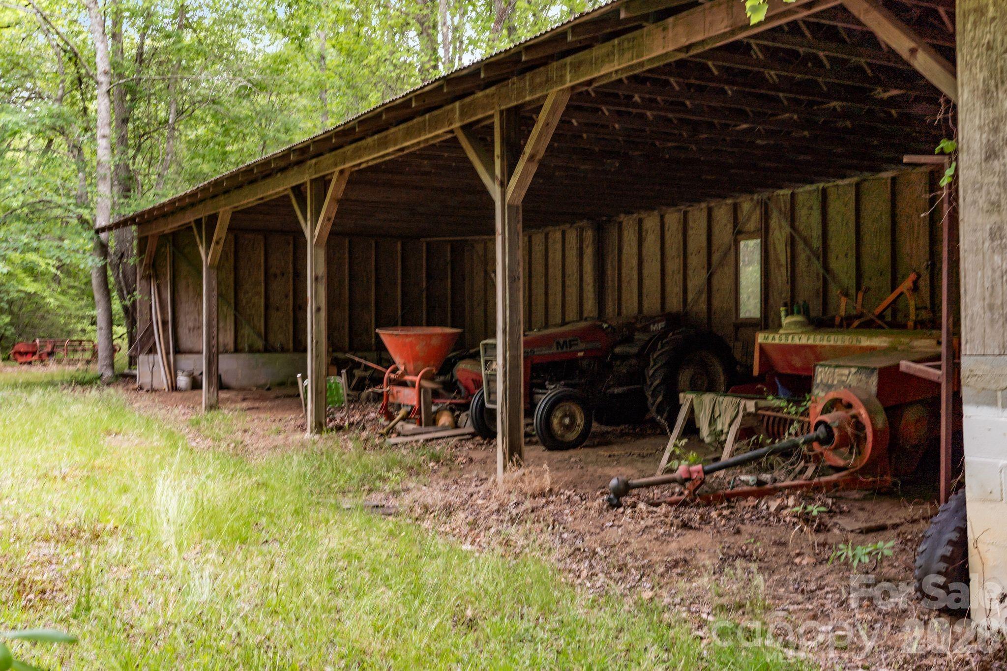 415 Reel Hollow Road Property Photo 30