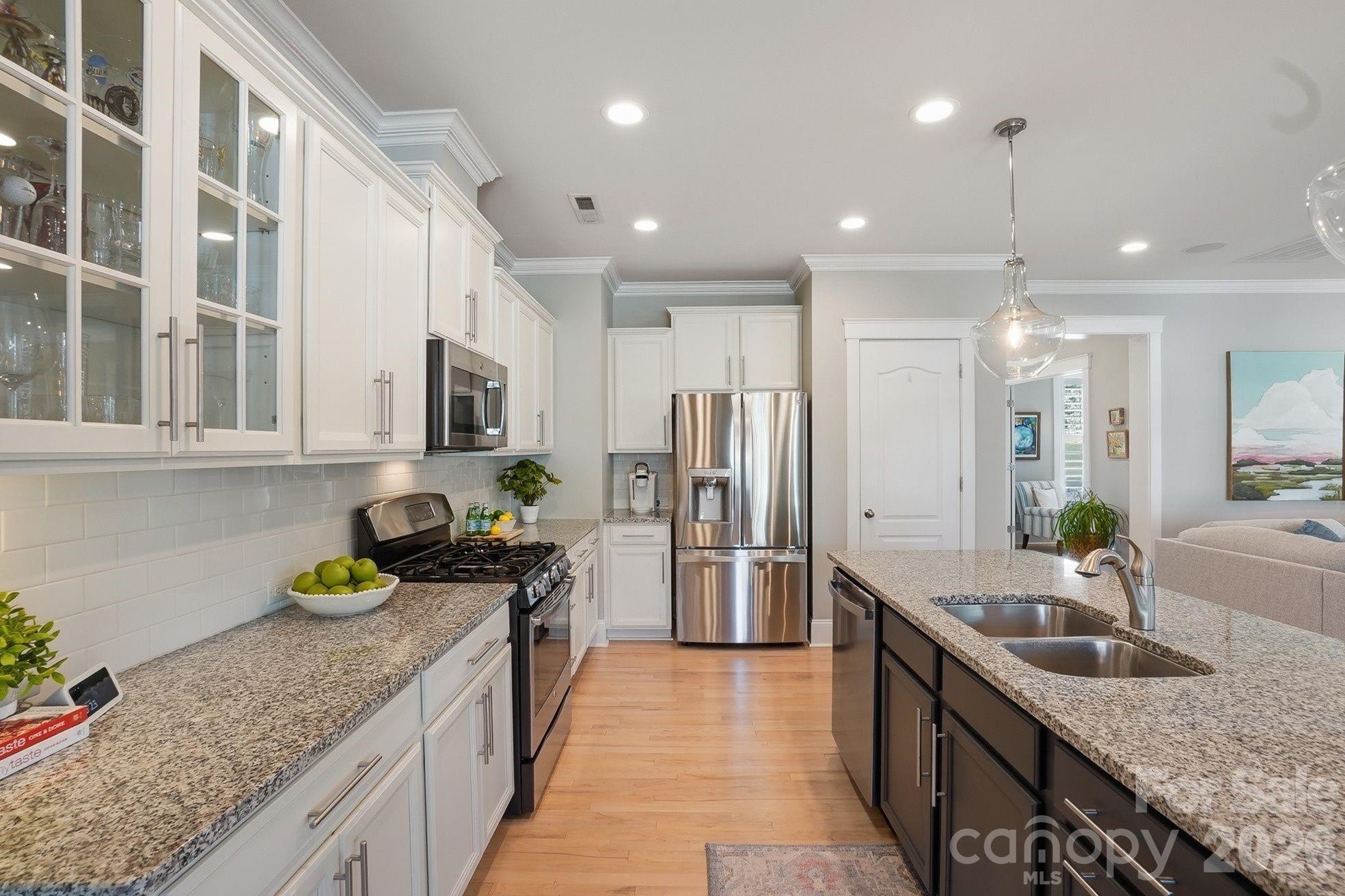783 Waterscape Court Property Photo 10