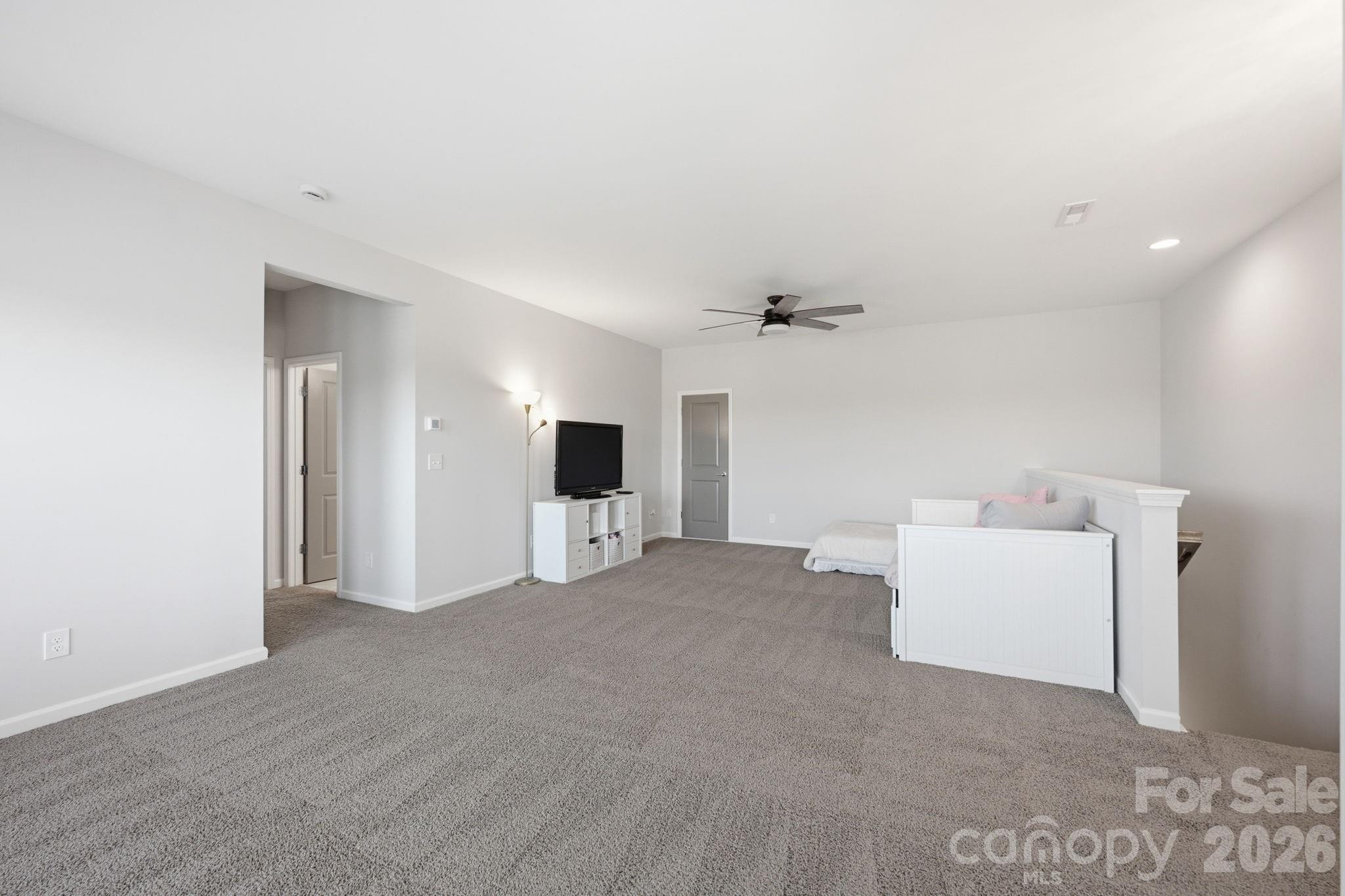 134 Winterberry Street Property Photo 28