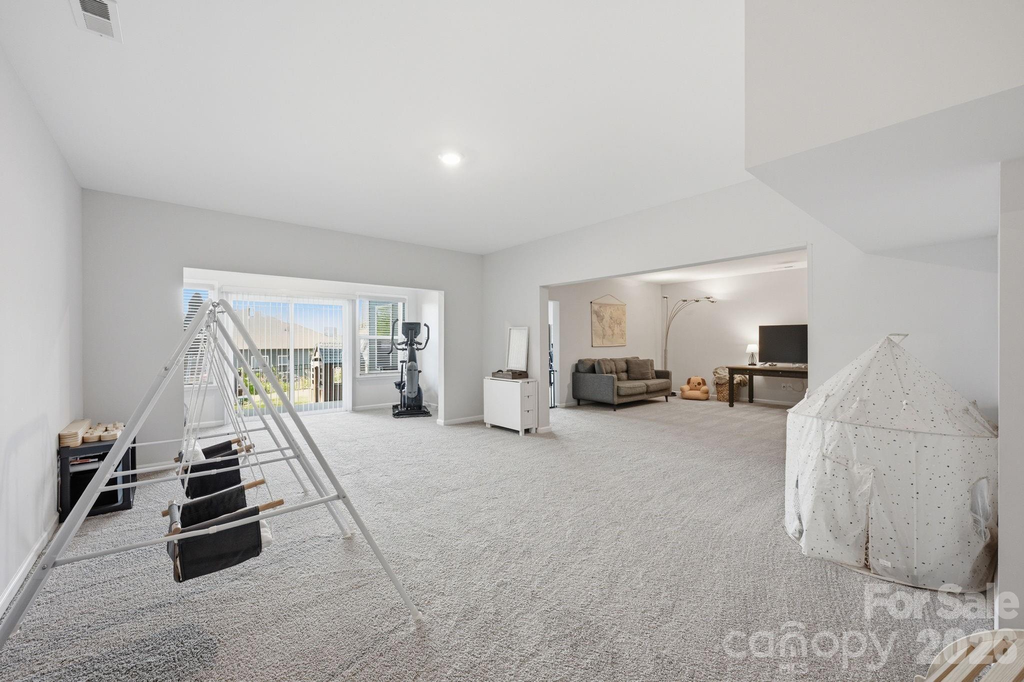 134 Winterberry Street Property Photo 33