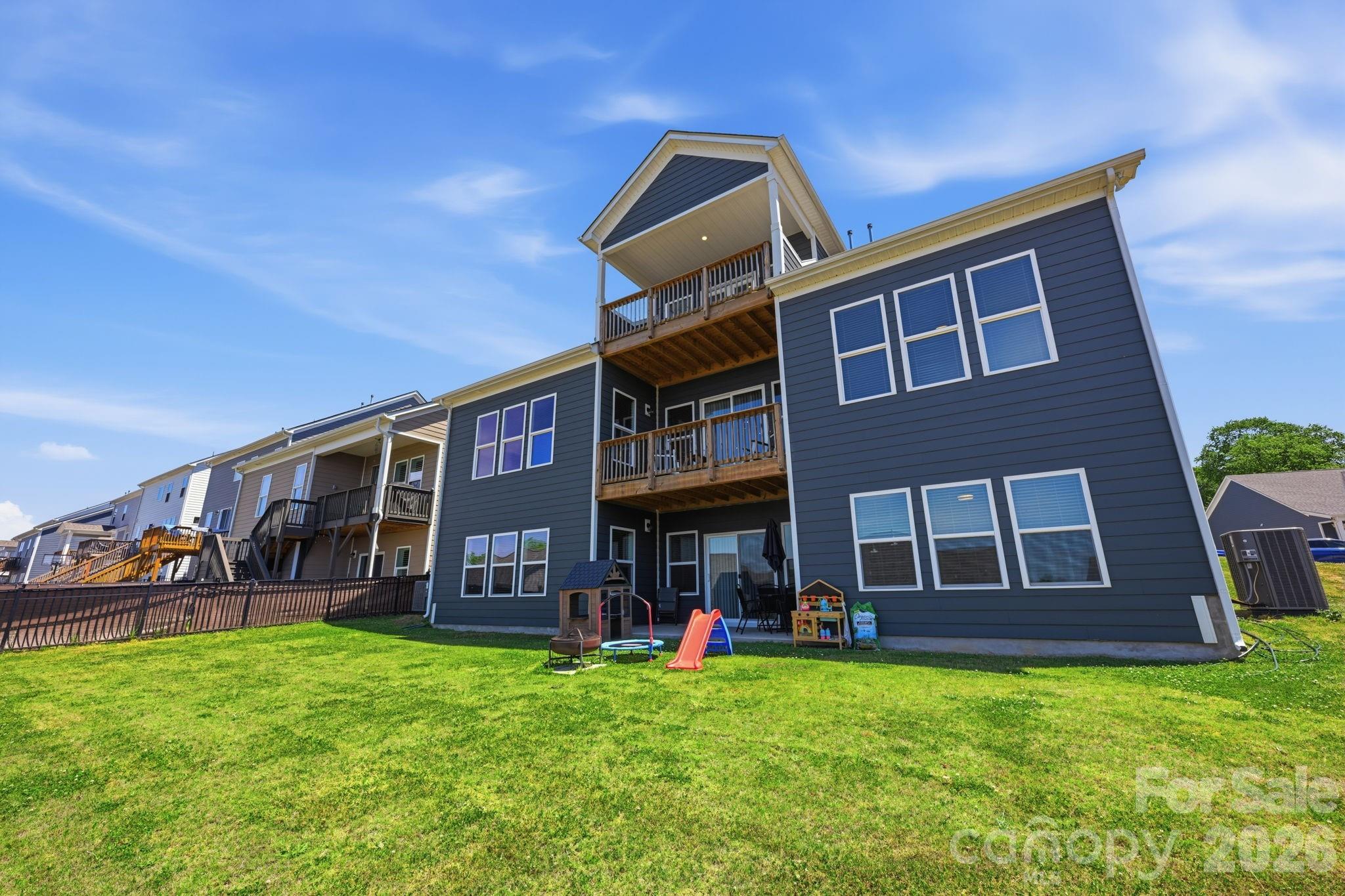 134 Winterberry Street Property Photo 45