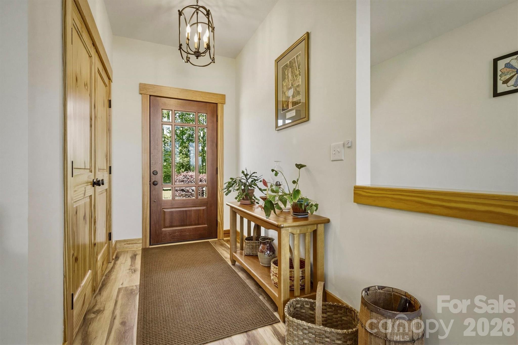5564 Table View Lane Property Photo 6