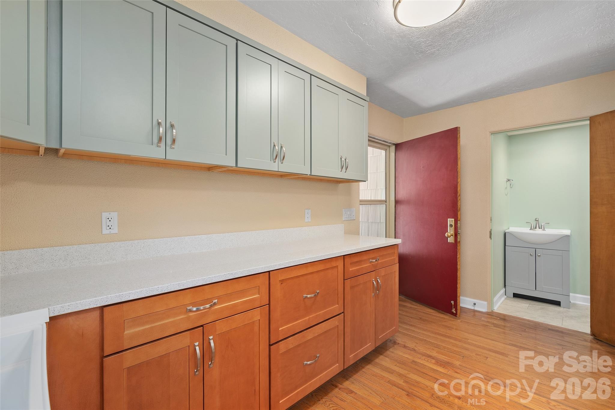 142 Country Club Drive Property Photo 17