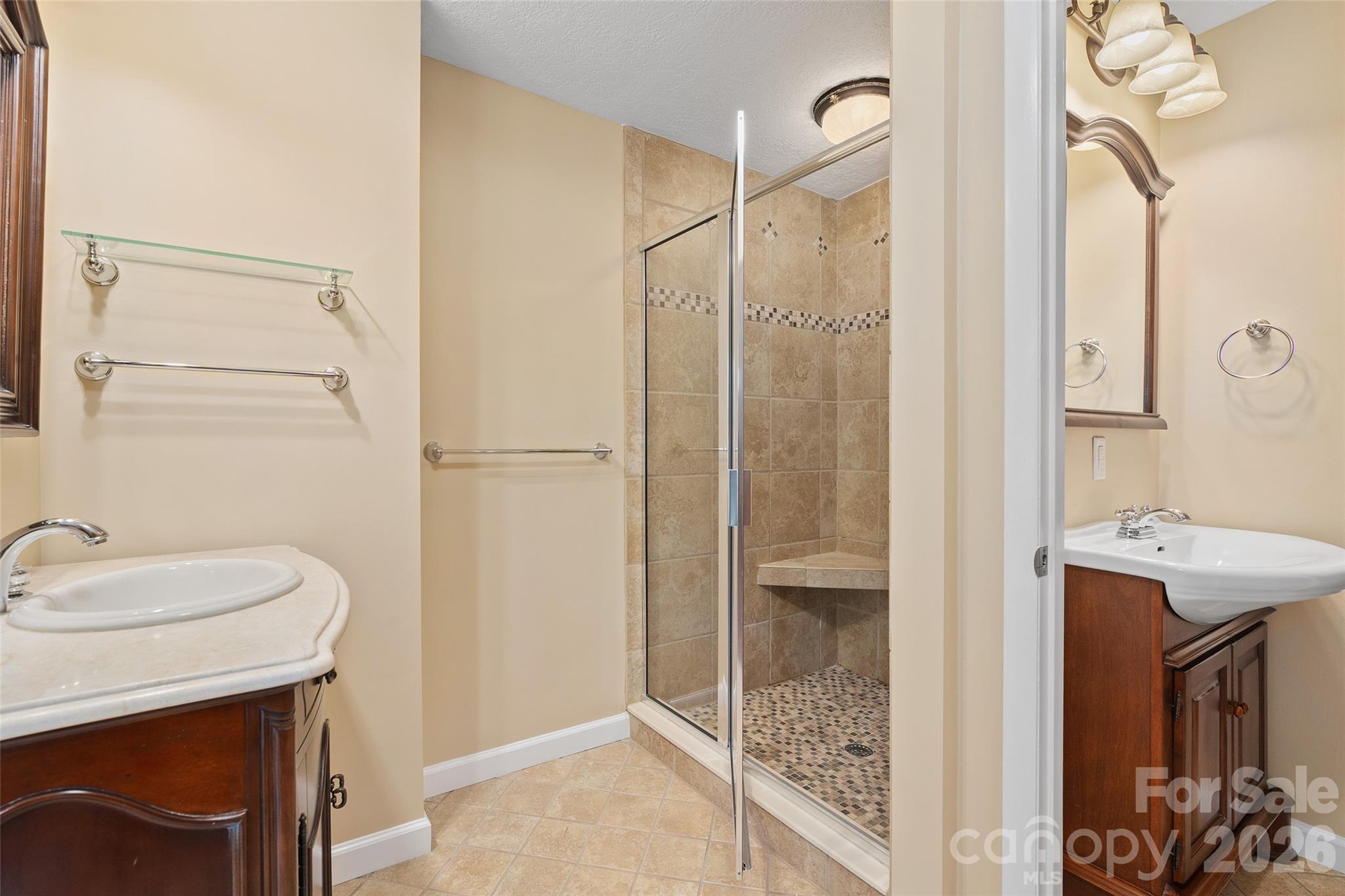 142 Country Club Drive Property Photo 22