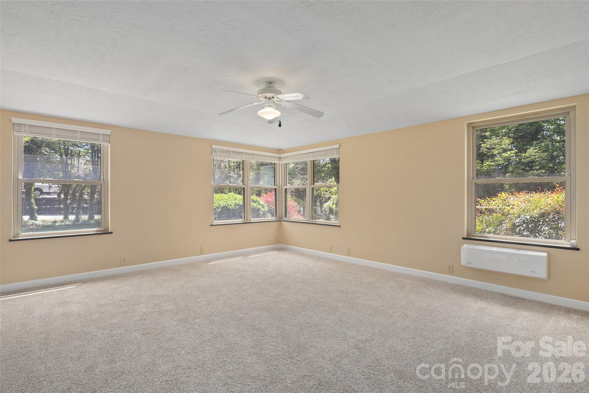 142 Country Club Drive Property Photo 25