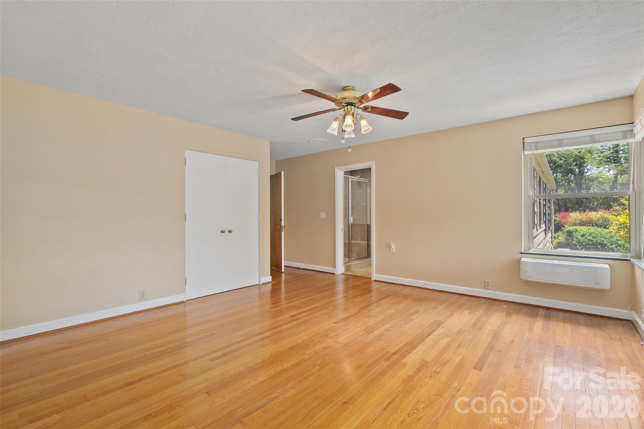 142 Country Club Drive Property Photo 27