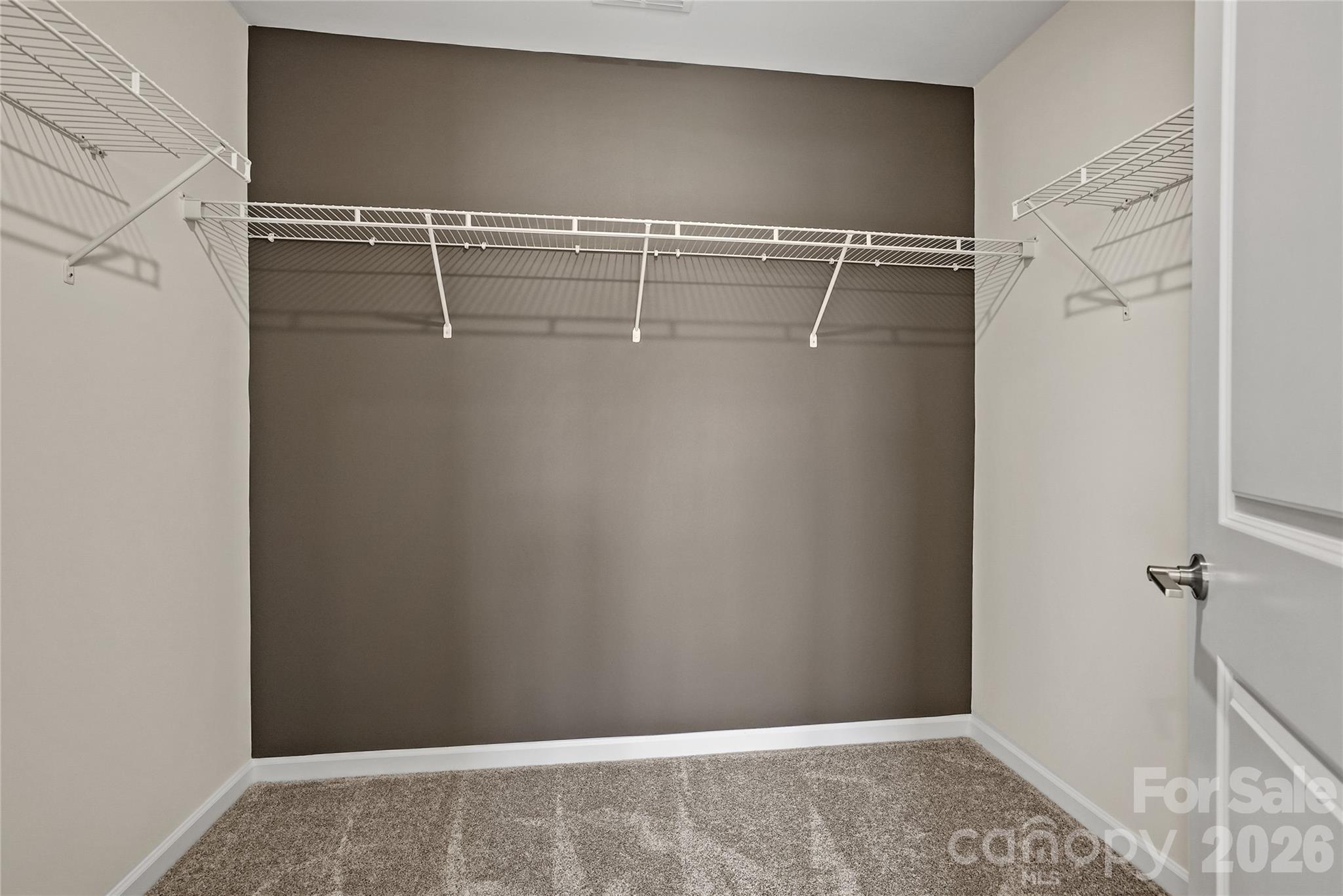 2208 Waterfall Way Property Photo 16