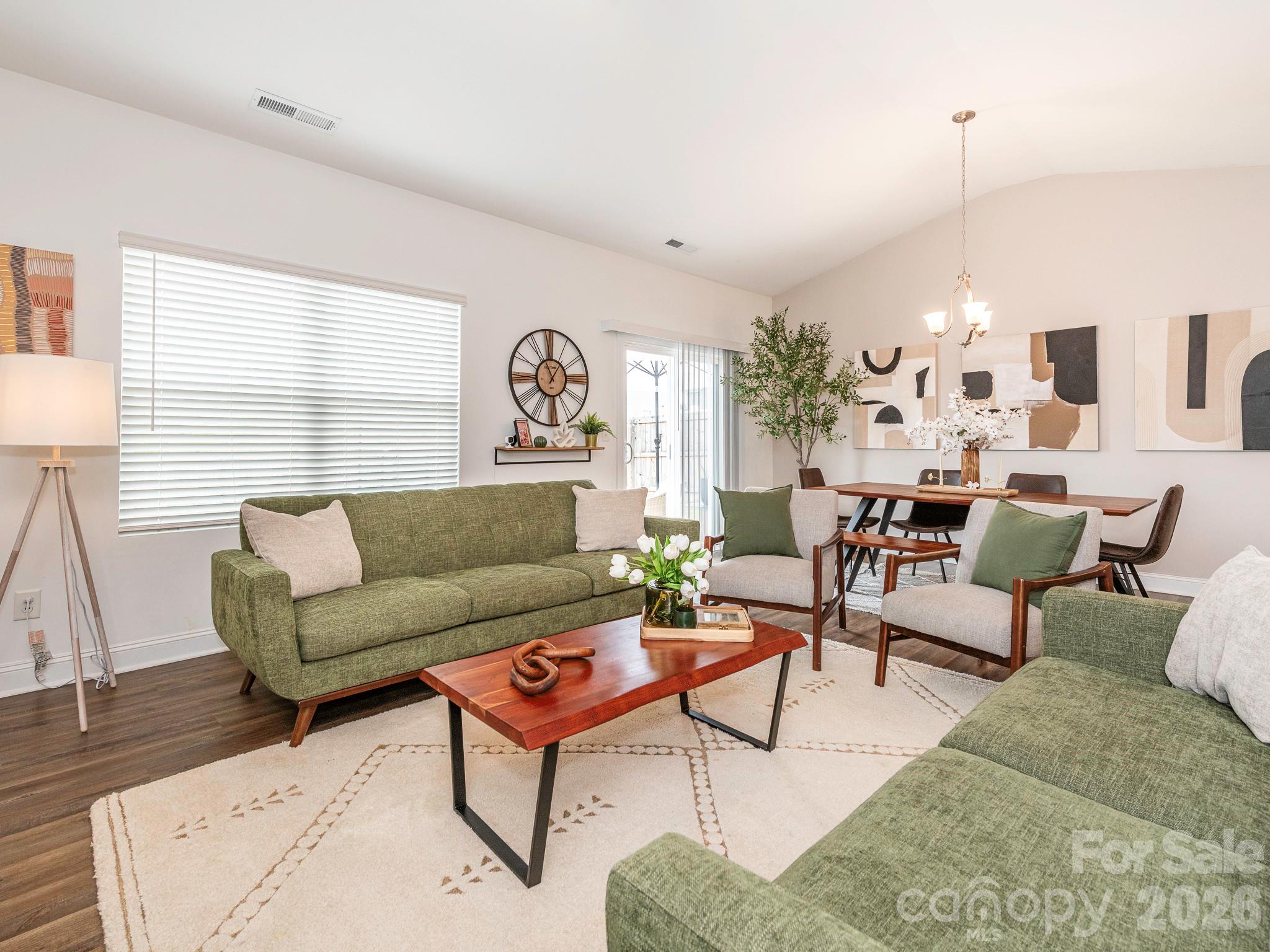 2160 Moselle Drive Property Photo 12