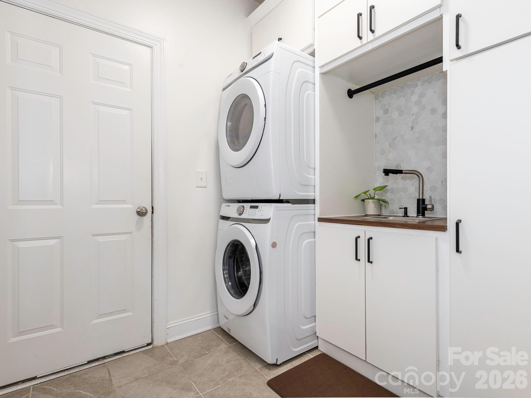 2160 Moselle Drive Property Photo 21
