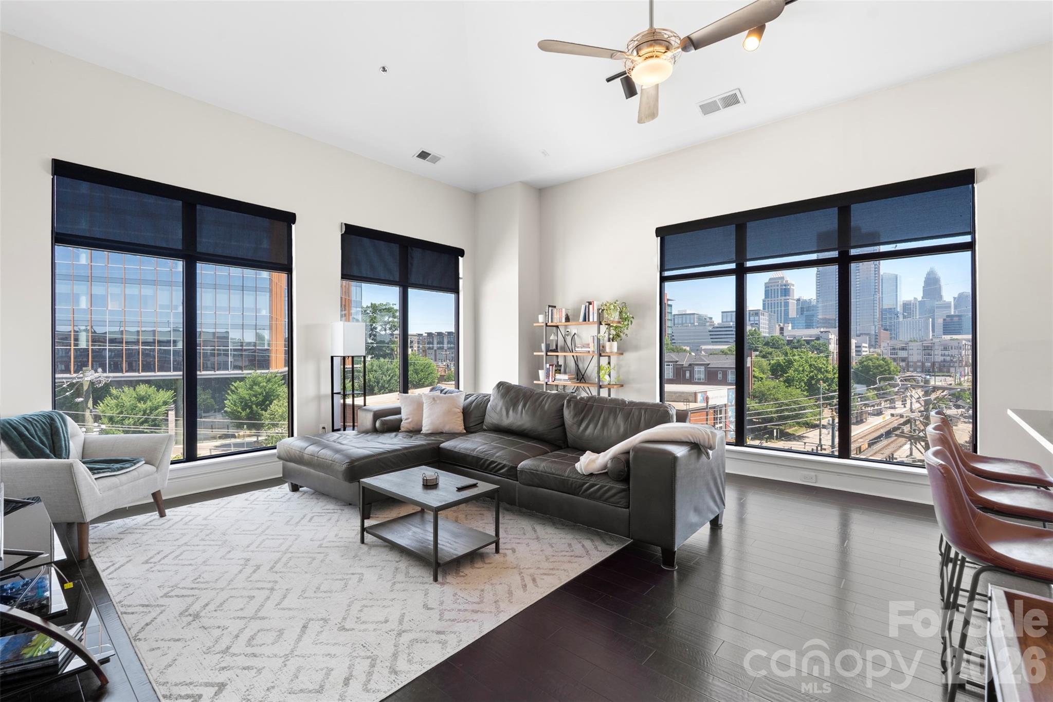 115 E Park Avenue #401 Property Photo 8