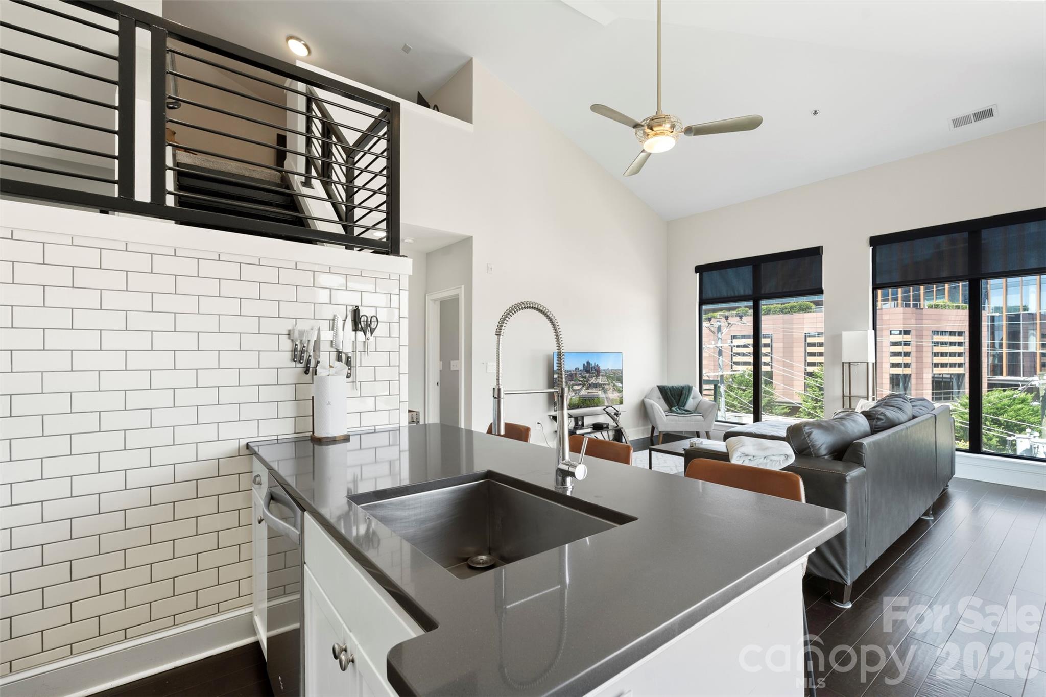 115 E Park Avenue #401 Property Photo 17