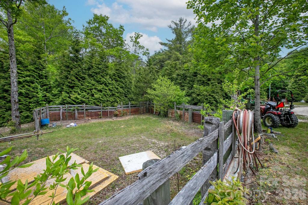 111 Wild Hog Creek Road Property Photo 44