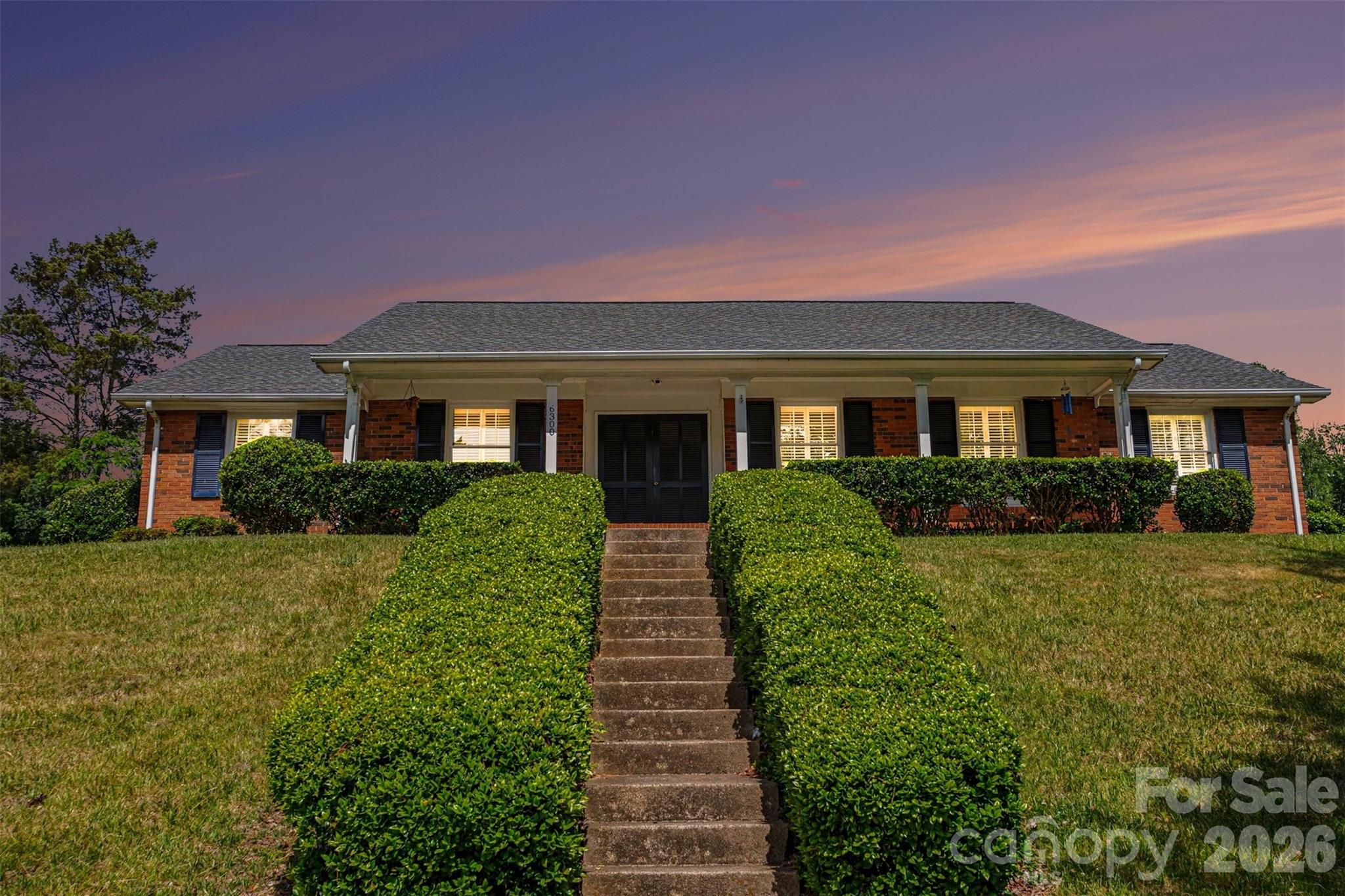 6300 Idlebrook Drive Property Photo 1