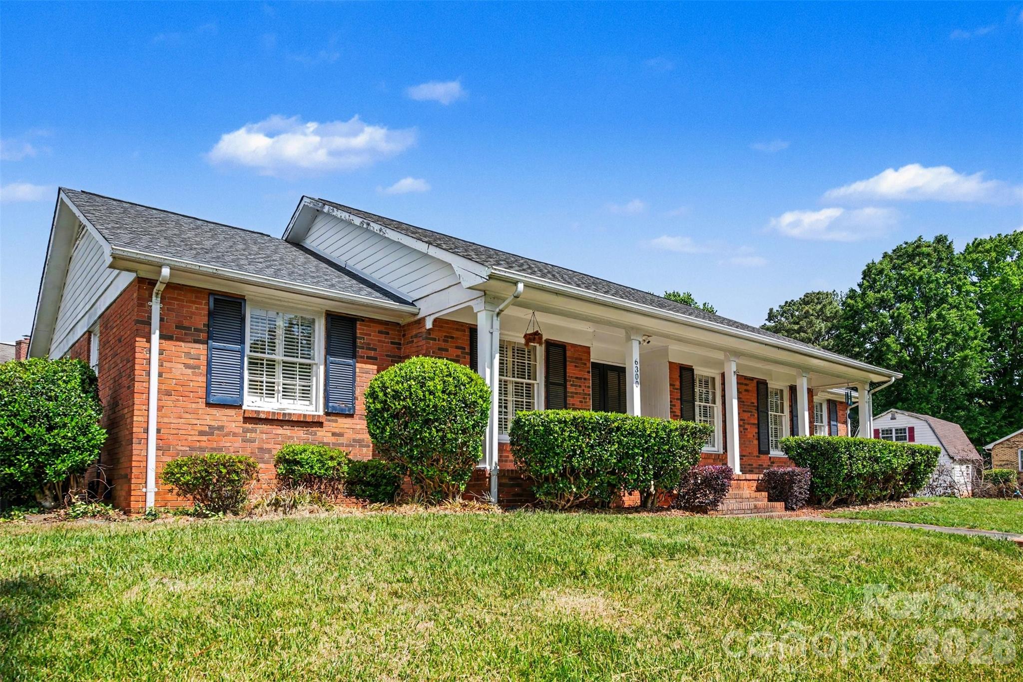 6300 Idlebrook Drive Property Photo 3
