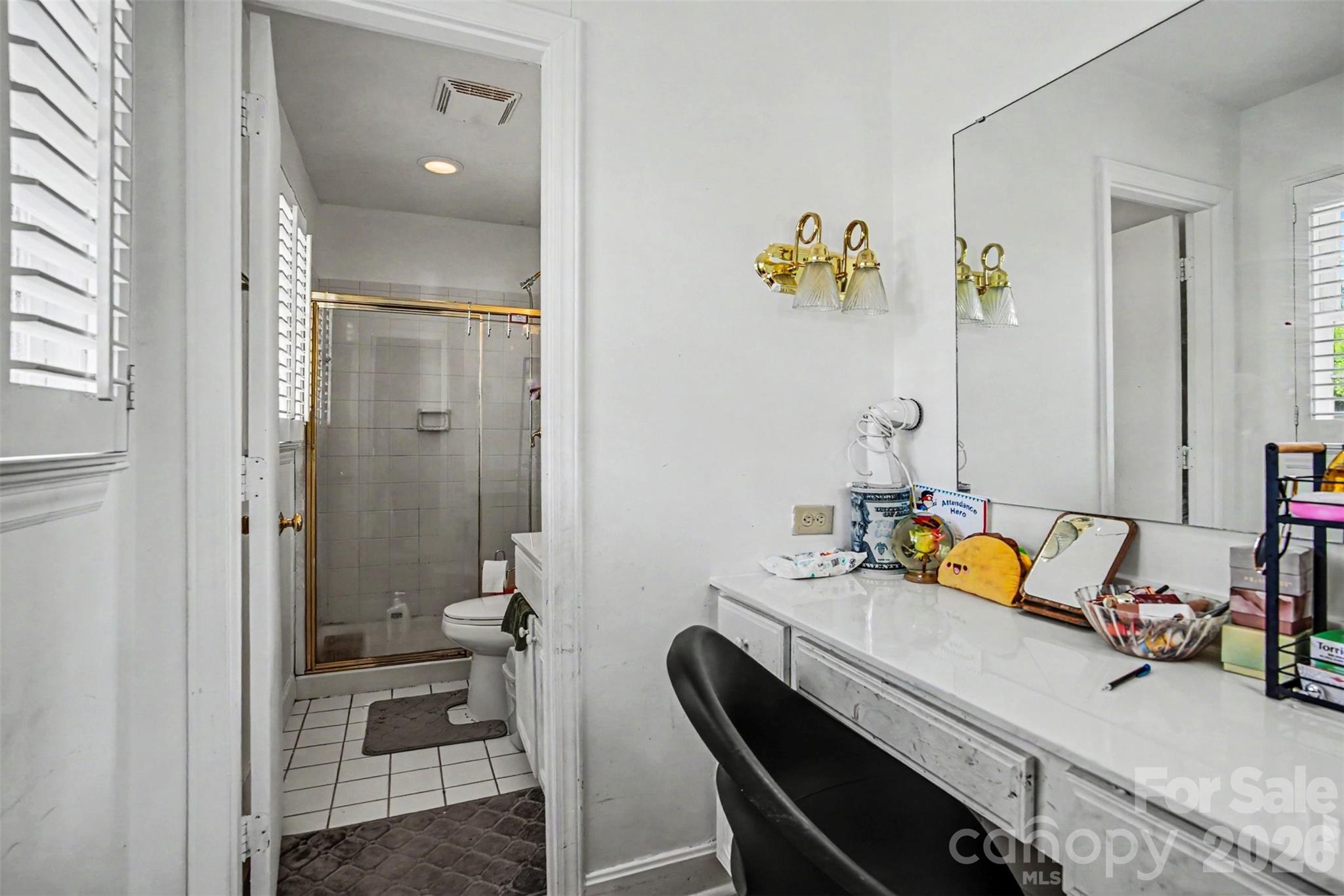 6300 Idlebrook Drive Property Photo 21