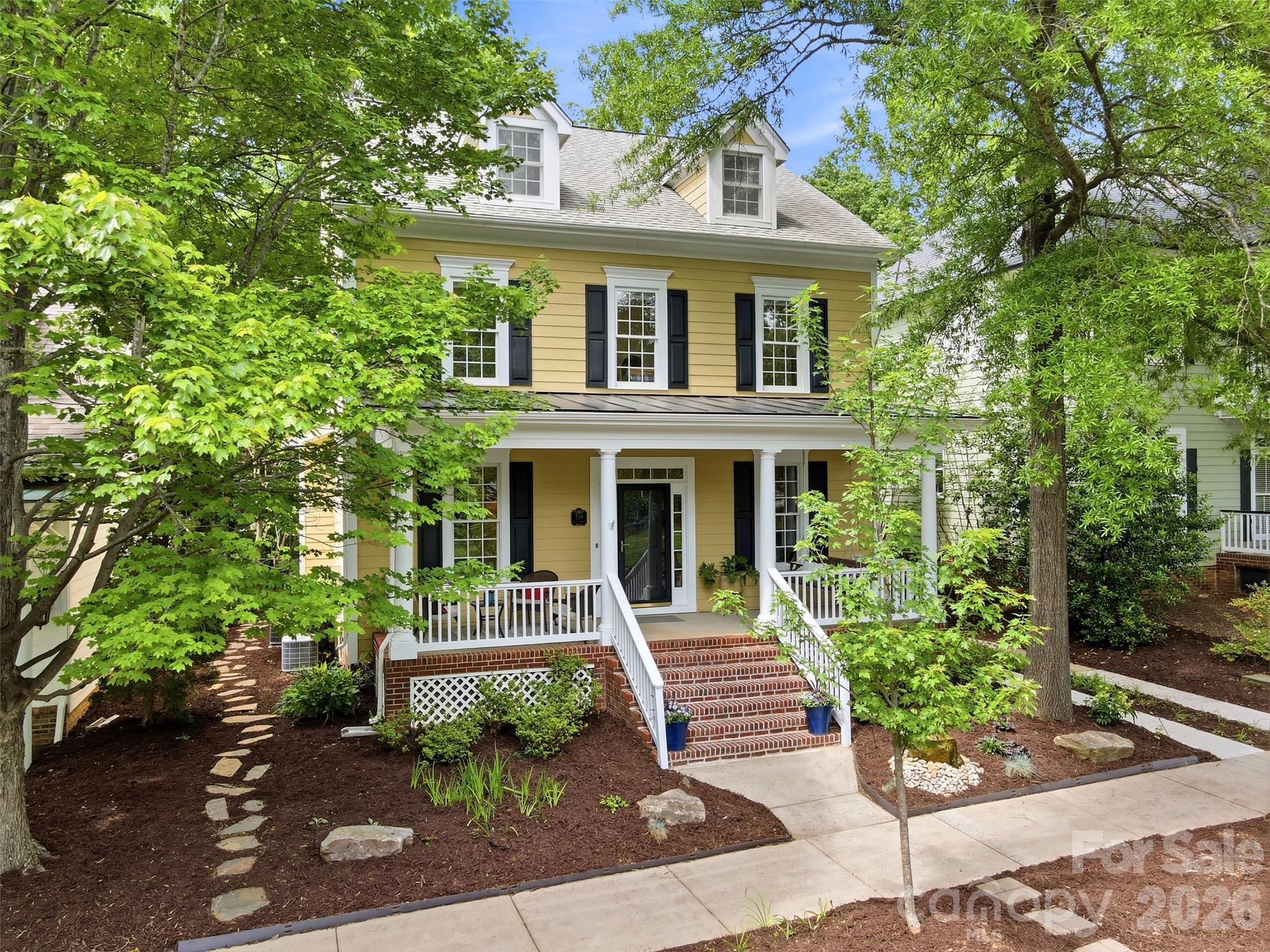 739 Julia Street Property Photo 1