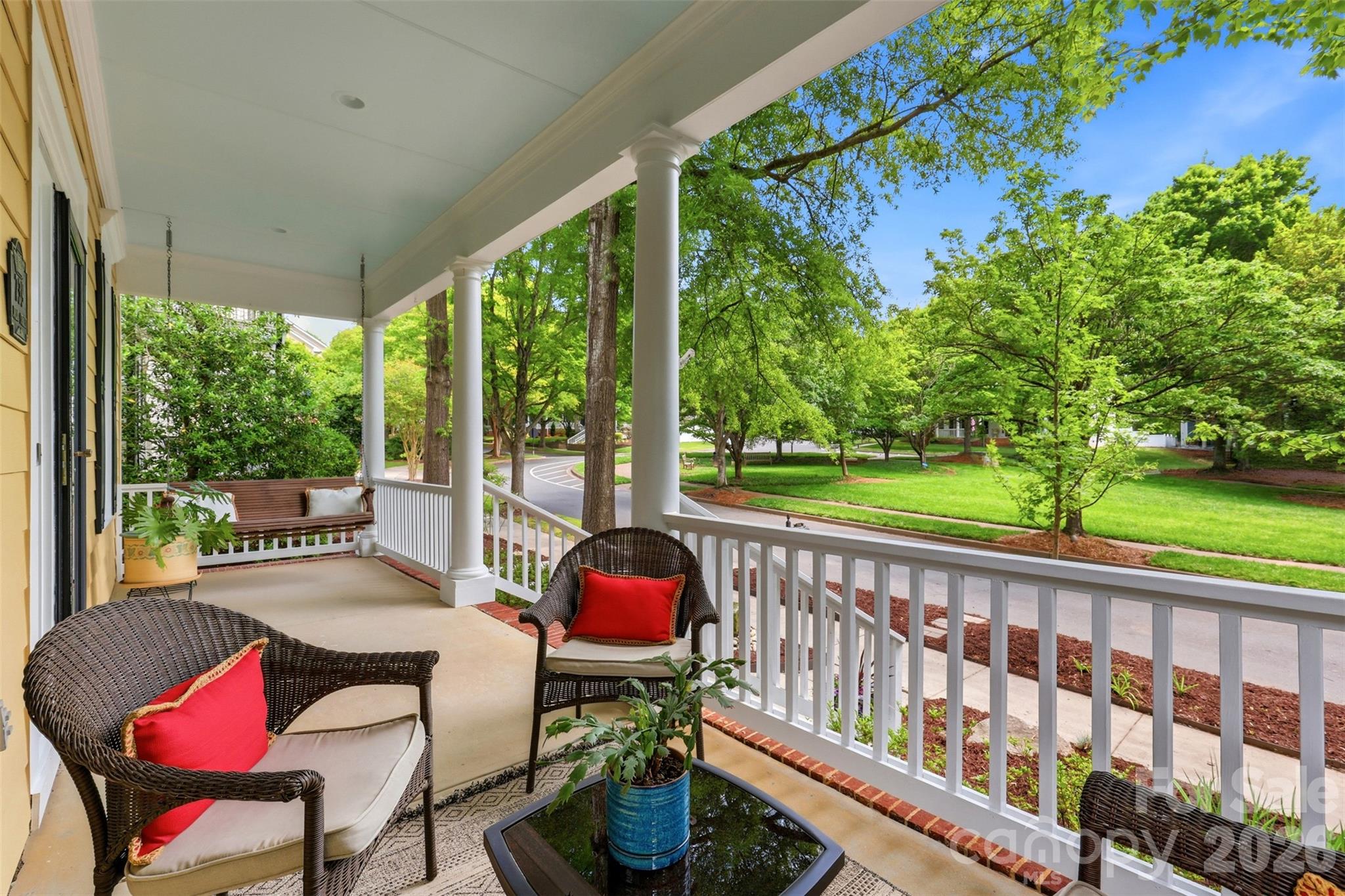 739 Julia Street Property Photo 4