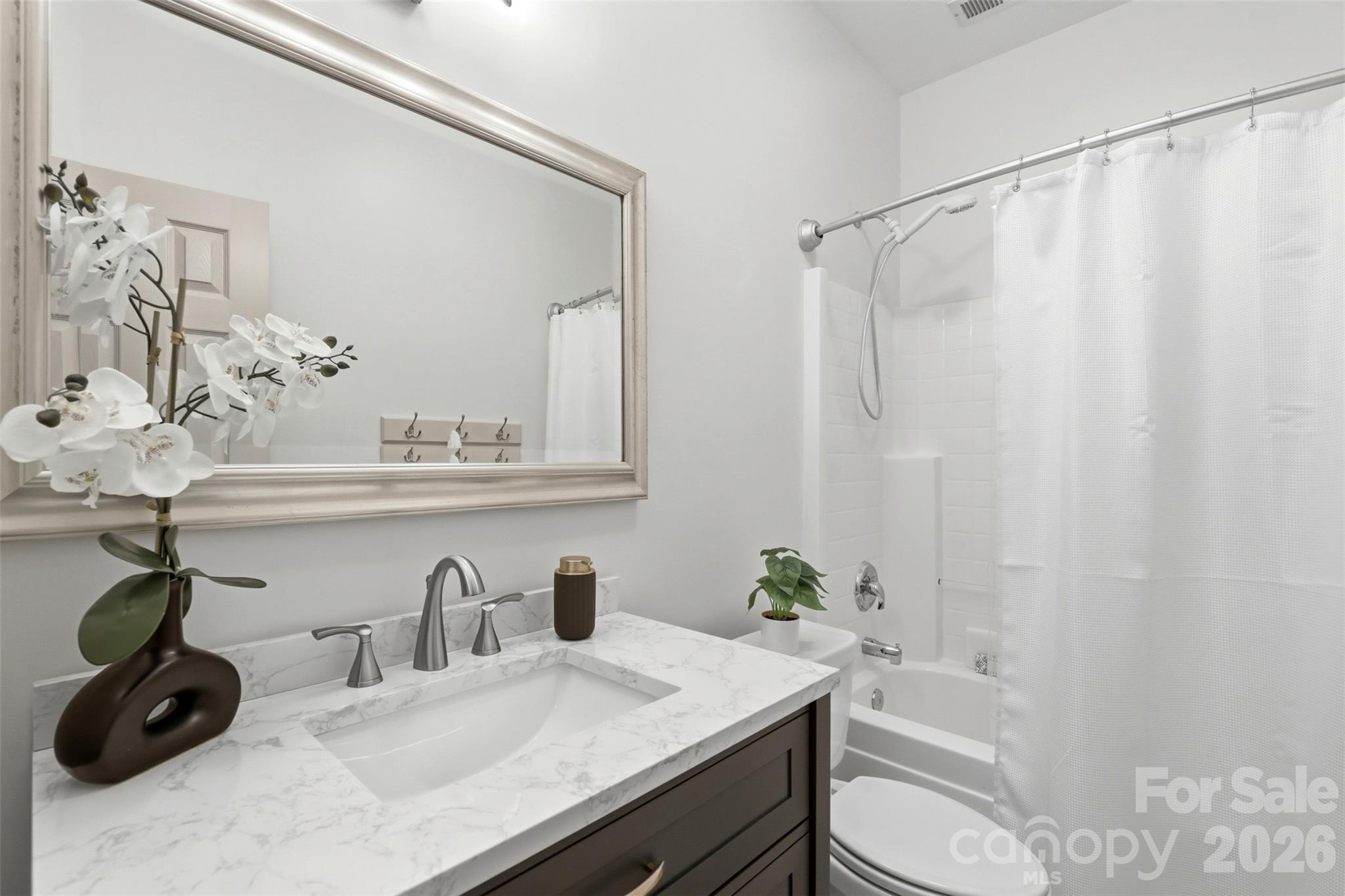 739 Julia Street Property Photo 29