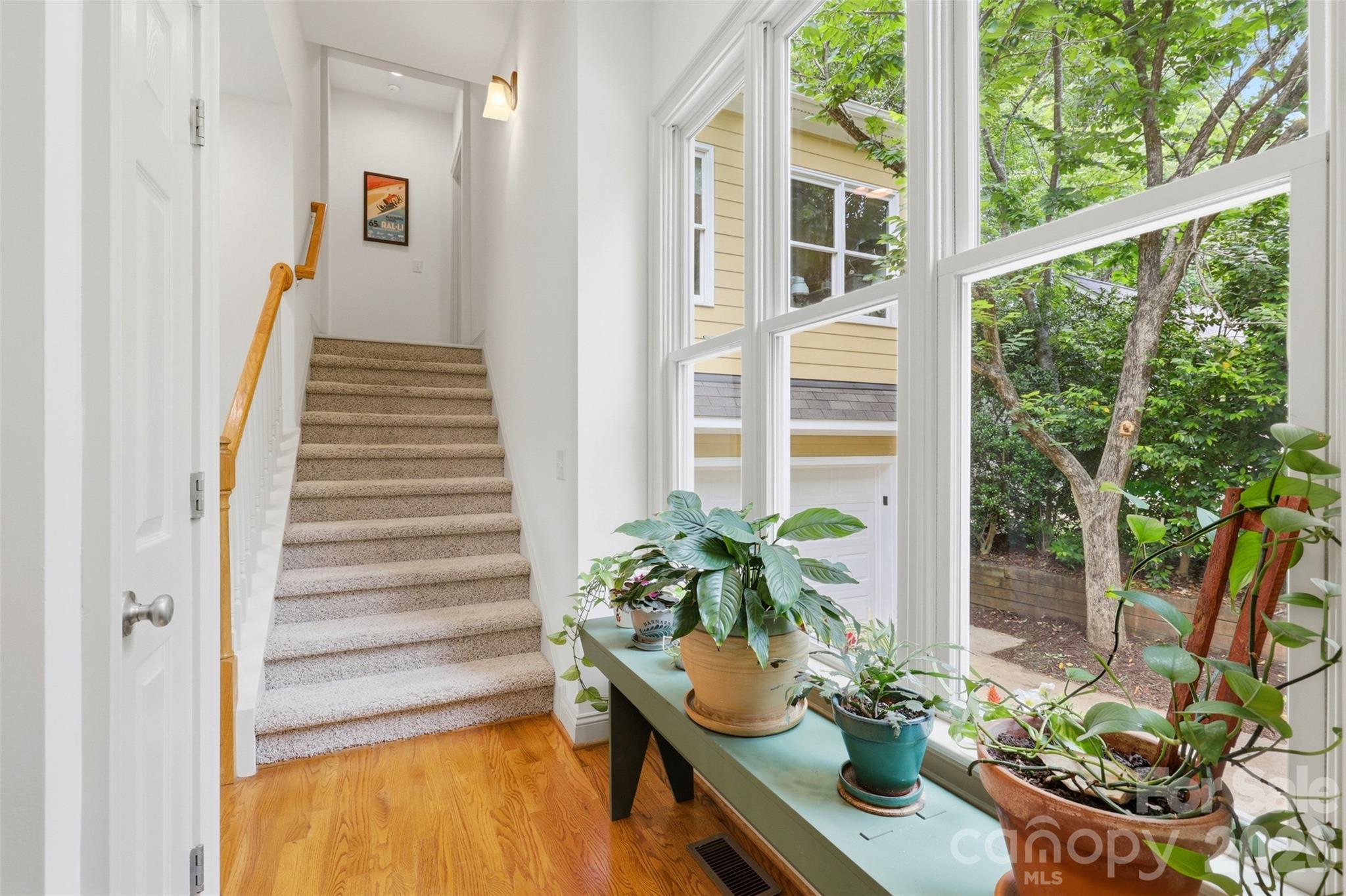 739 Julia Street Property Photo 30