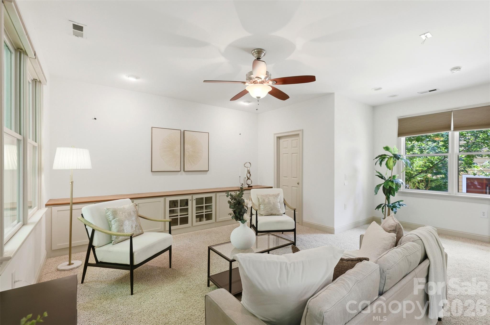 739 Julia Street Property Photo 32