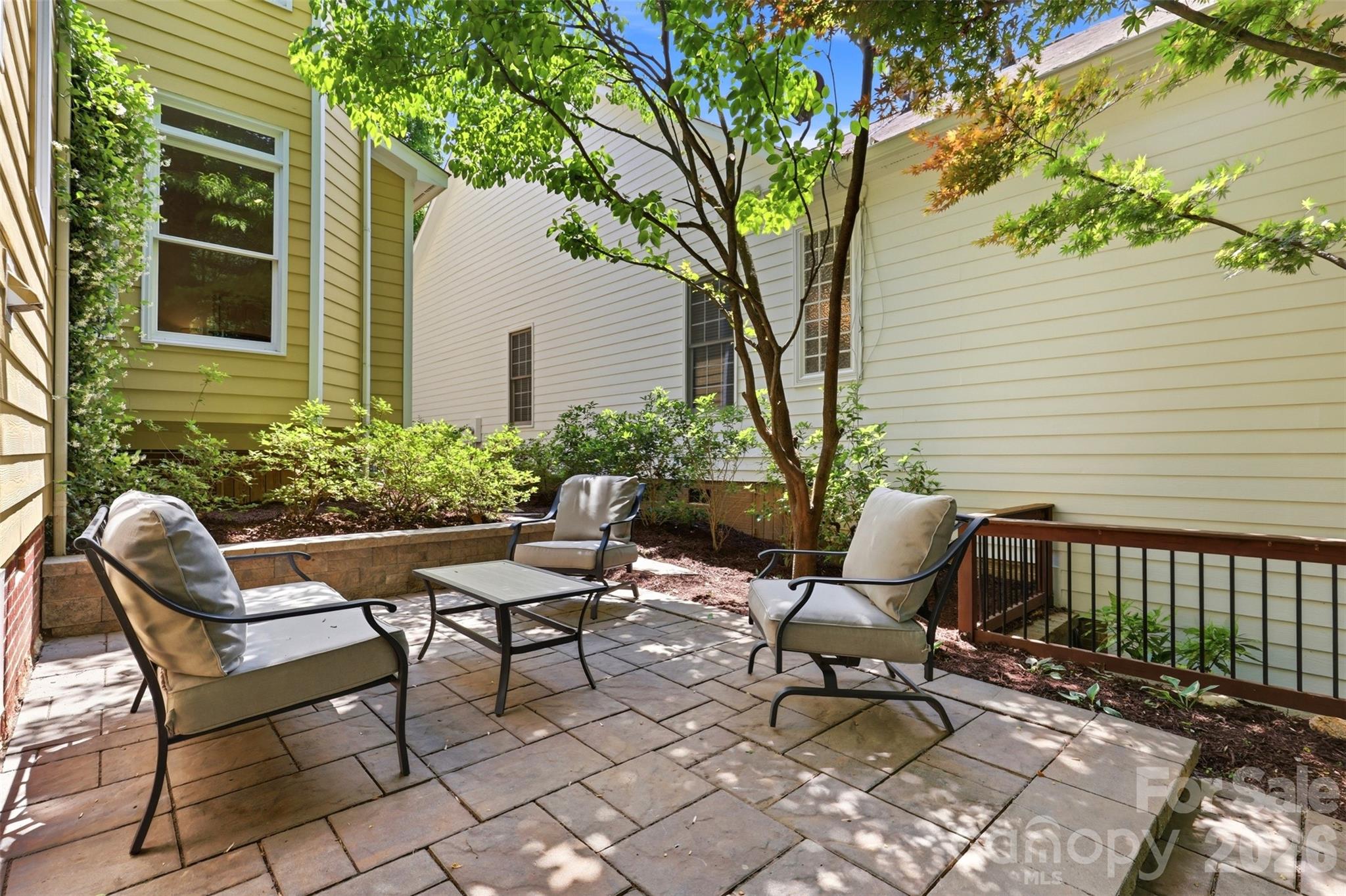 739 Julia Street Property Photo 38