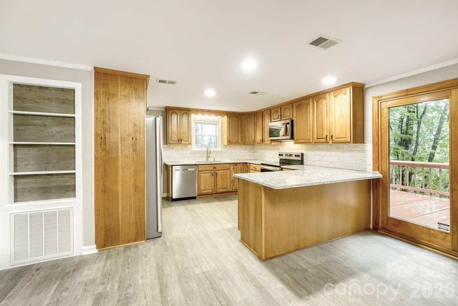 42640 Moonshine Drive Property Photo 13