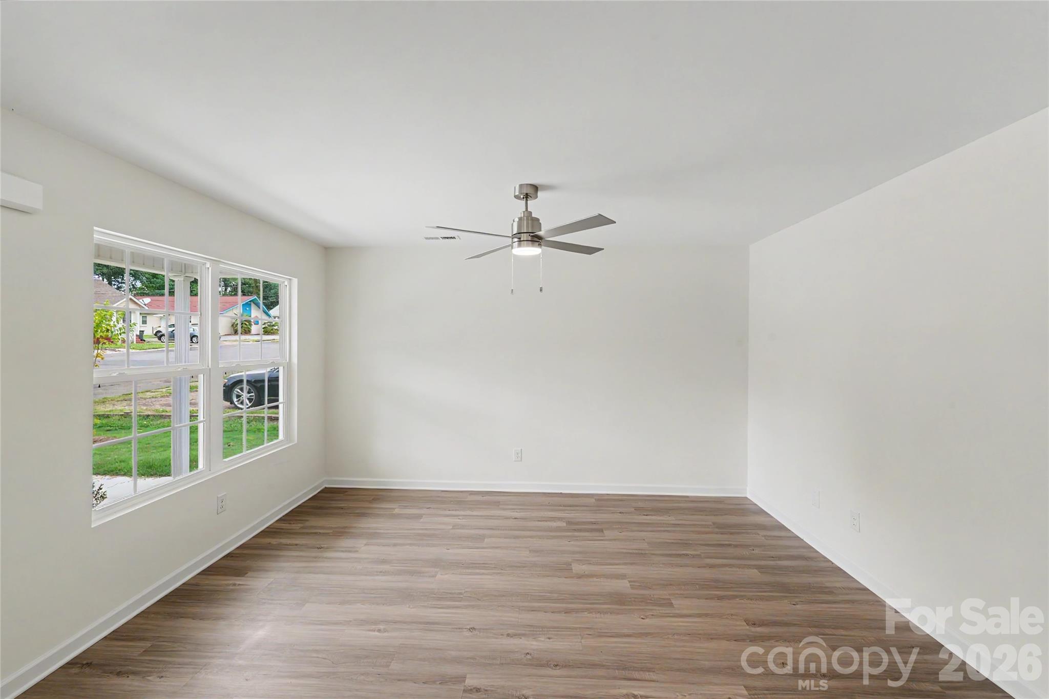 821 Carolina Avenue Property Photo 9