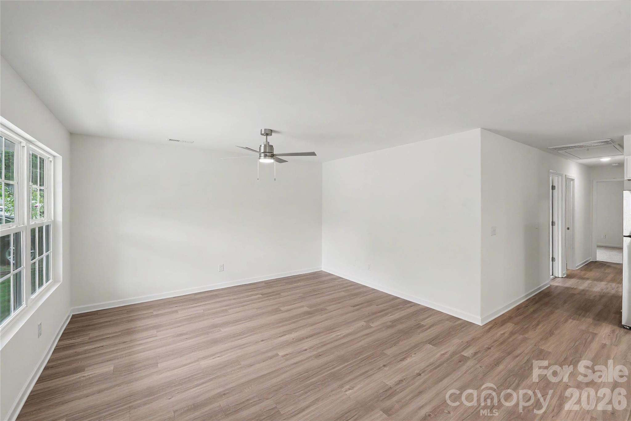 821 Carolina Avenue Property Photo 10