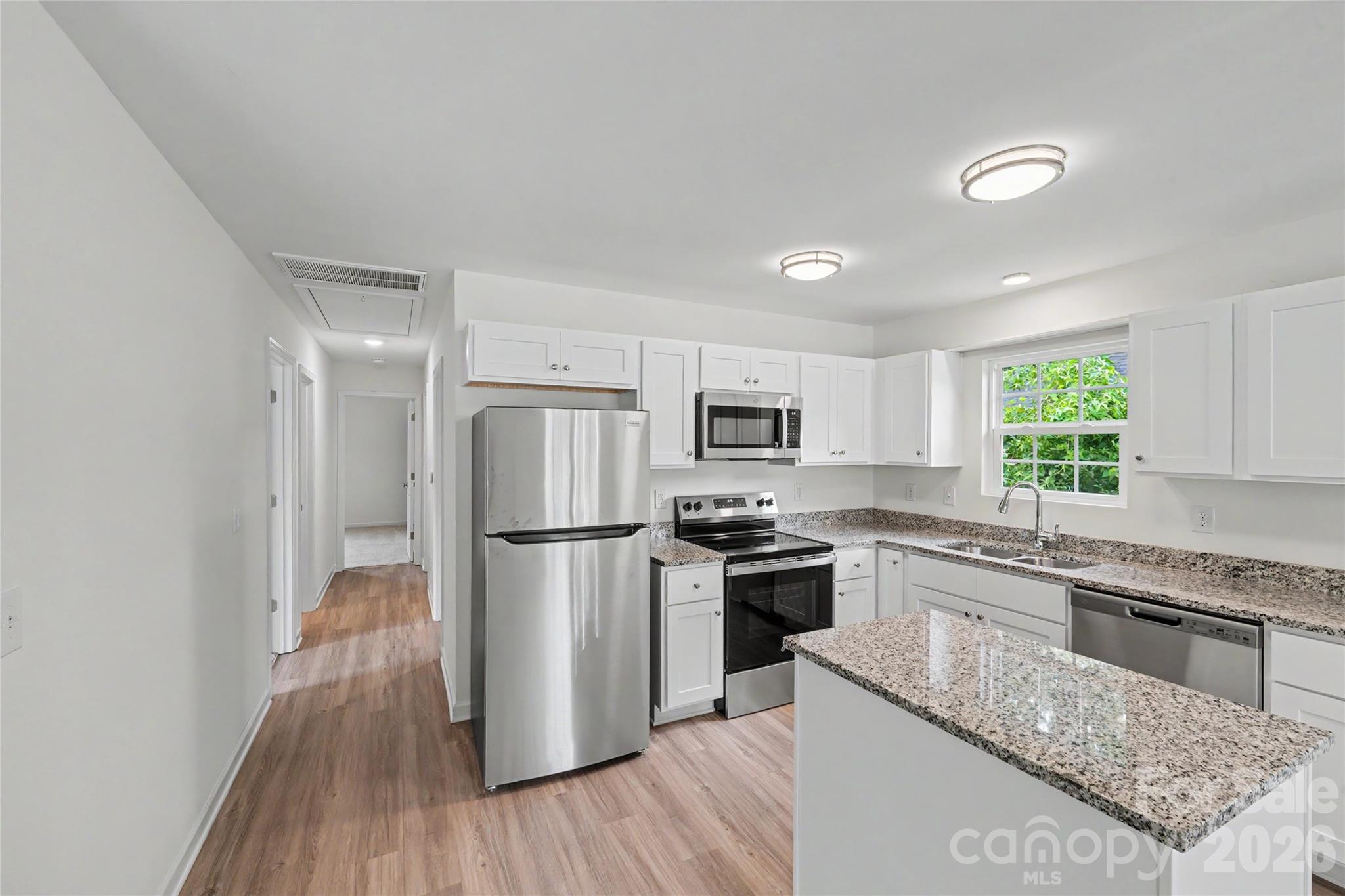 821 Carolina Avenue Property Photo 16